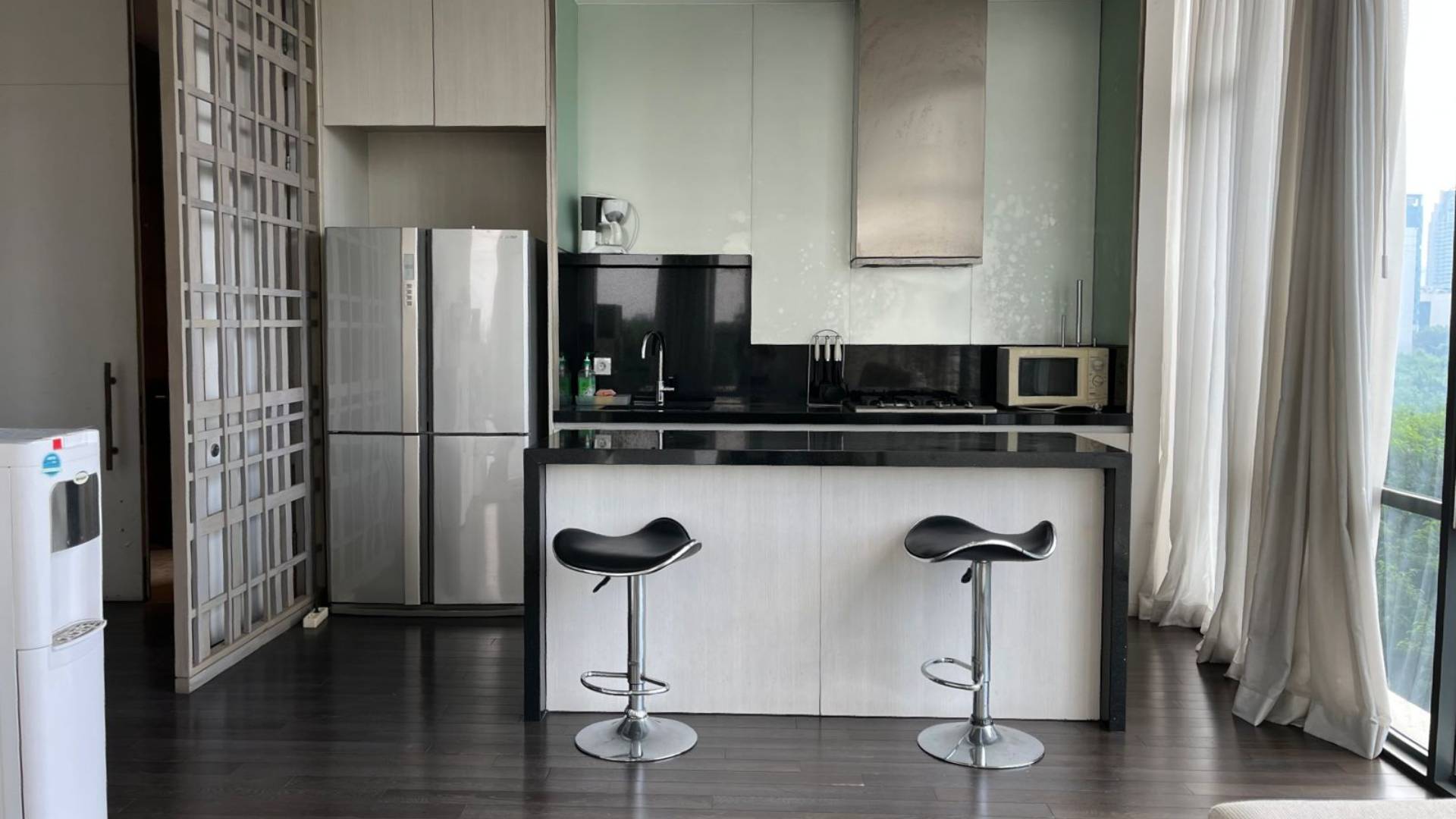 VERDE 0NE-3BR-KITCHEN AREA