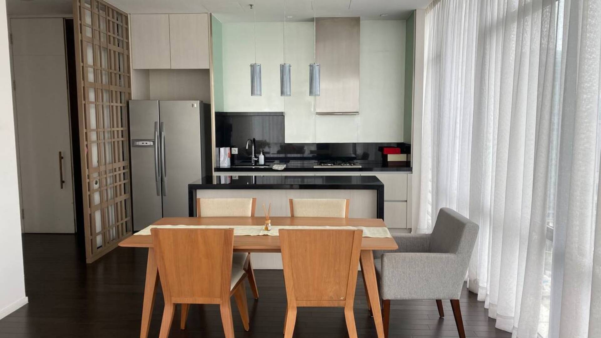 VERDE 0NE-3BR-LIVING & KITCHEN AREA