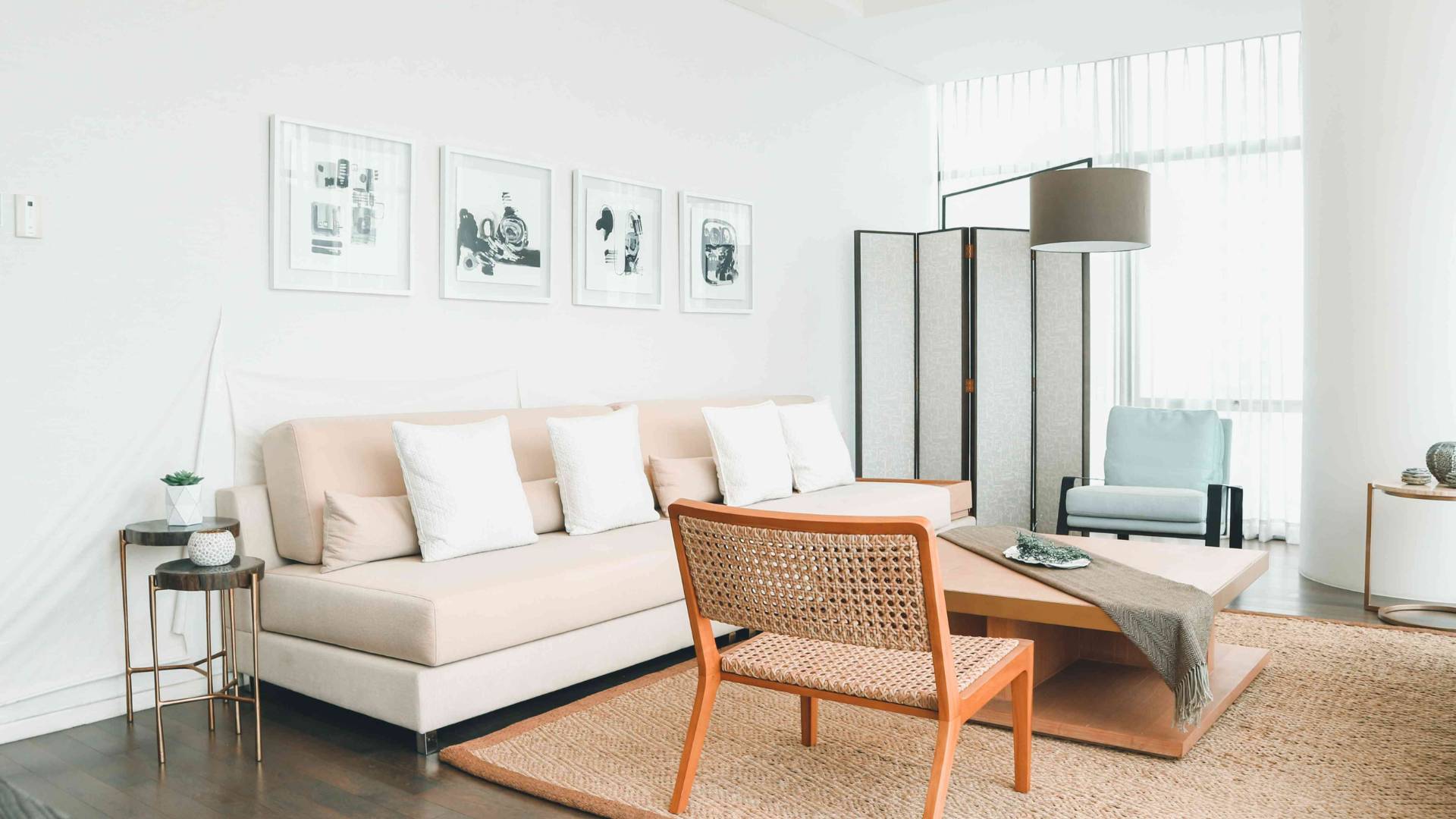 VERDE 0NE-3BR-LIVING ROOM