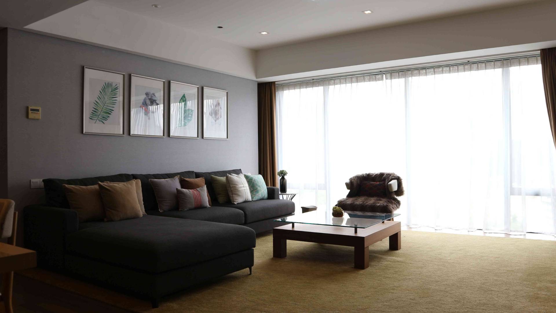 VERDE 0NE-3BR-LIVING ROOM DETAILED