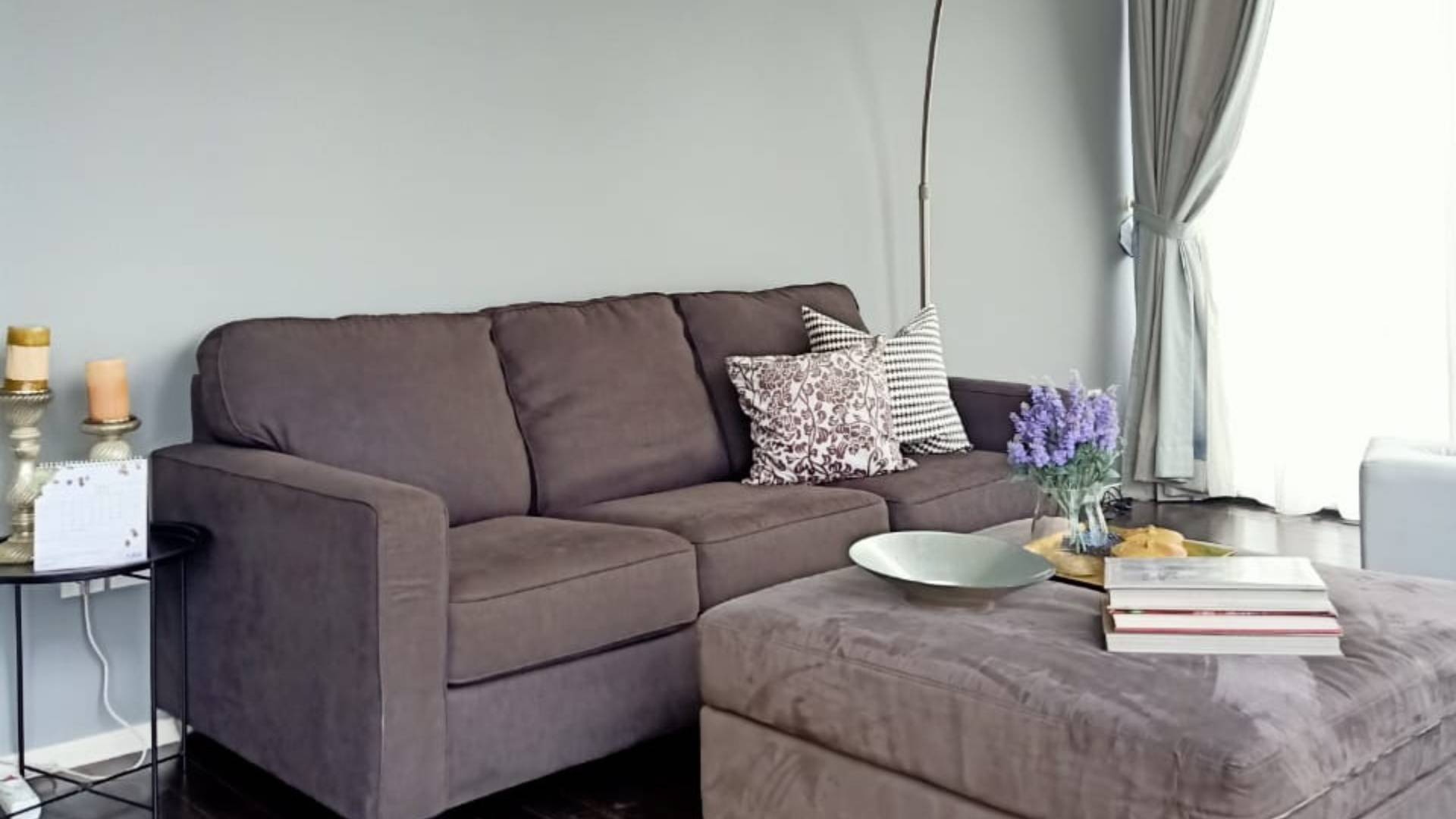 VERDE 0NE-3BR-LIVING ROOM DETAILED