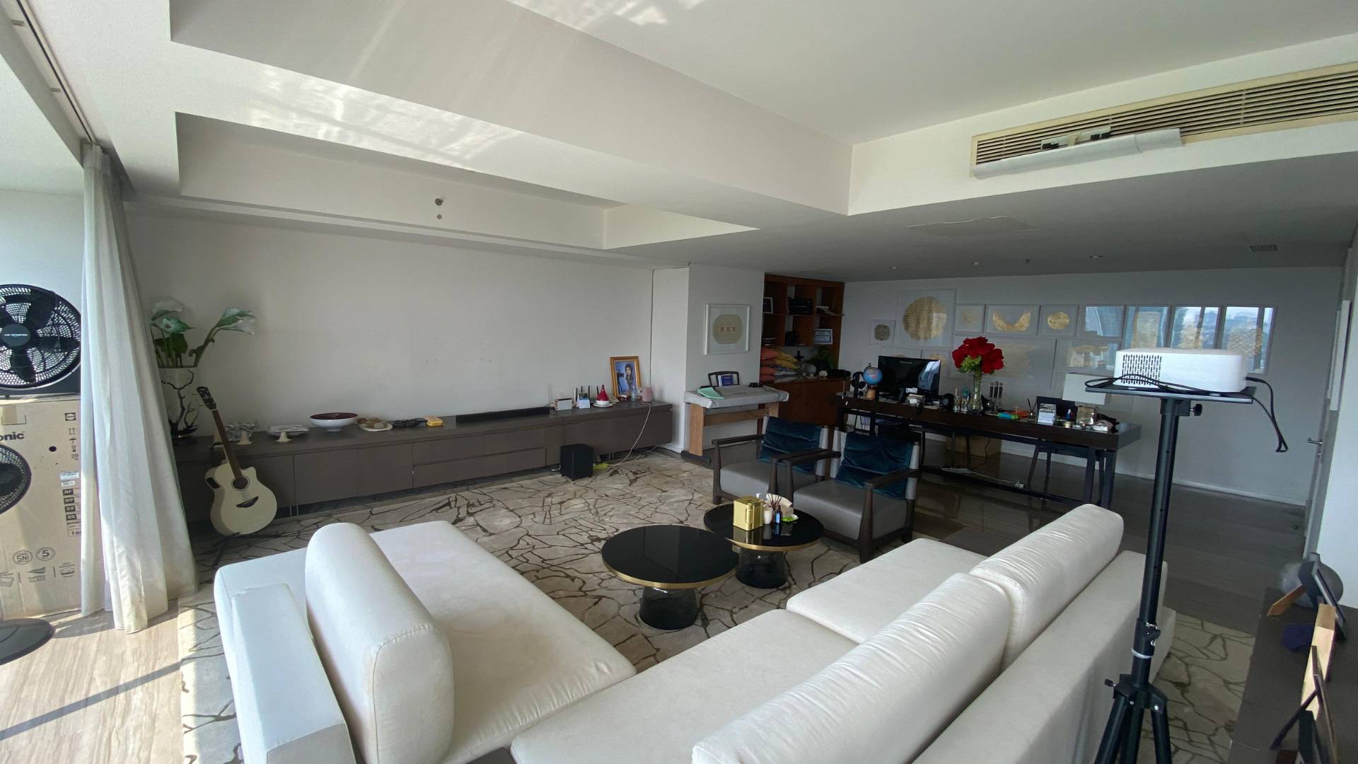 VERDE ONE-3BR-LIVING ROOM WIDE ANGLE