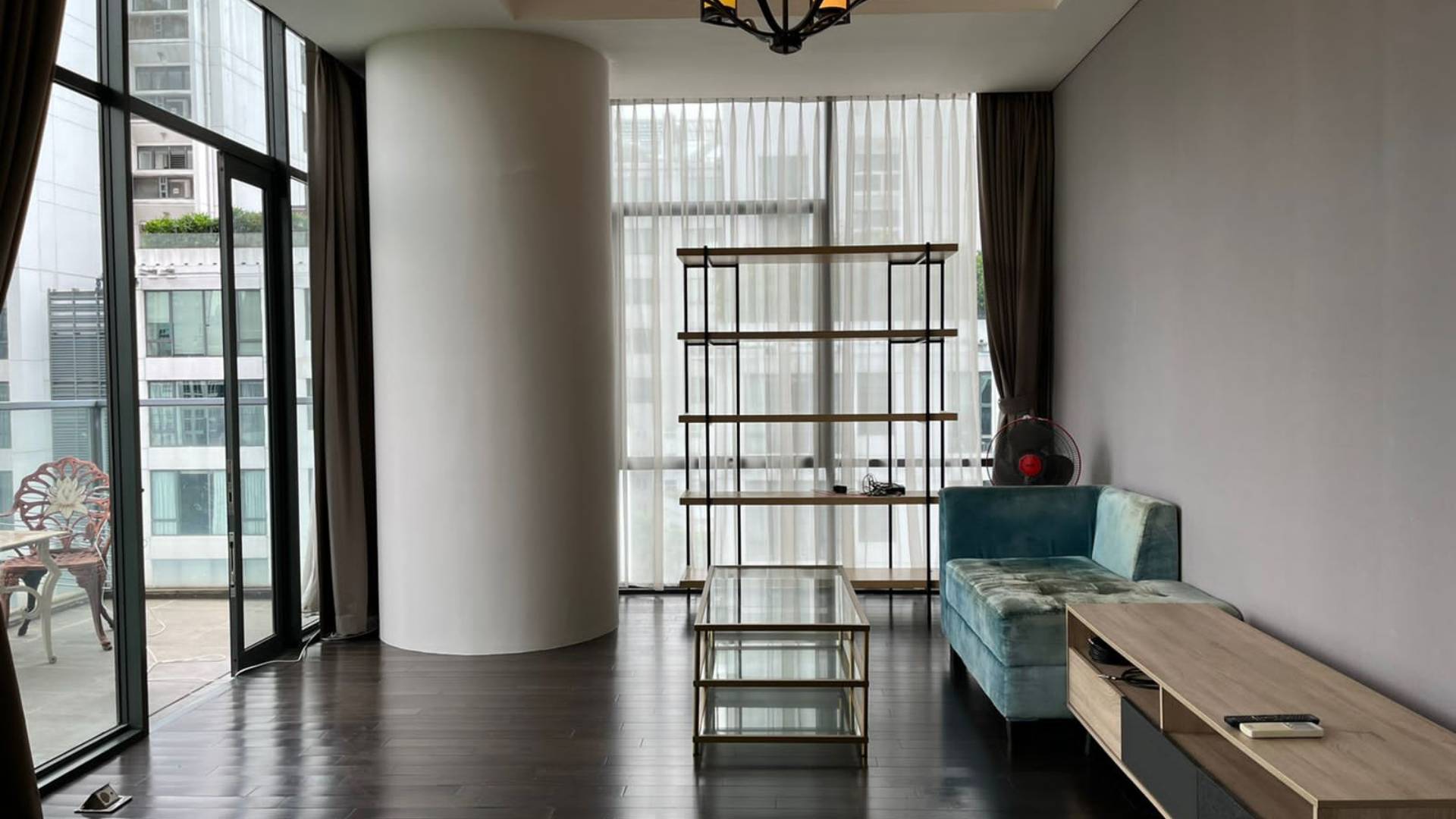 VERDE ONE-3BR-LIVING ROOM WITH BALCONY AREA VERDE ONE-3BR-LIVING ROOM WITH BALCONY AREA