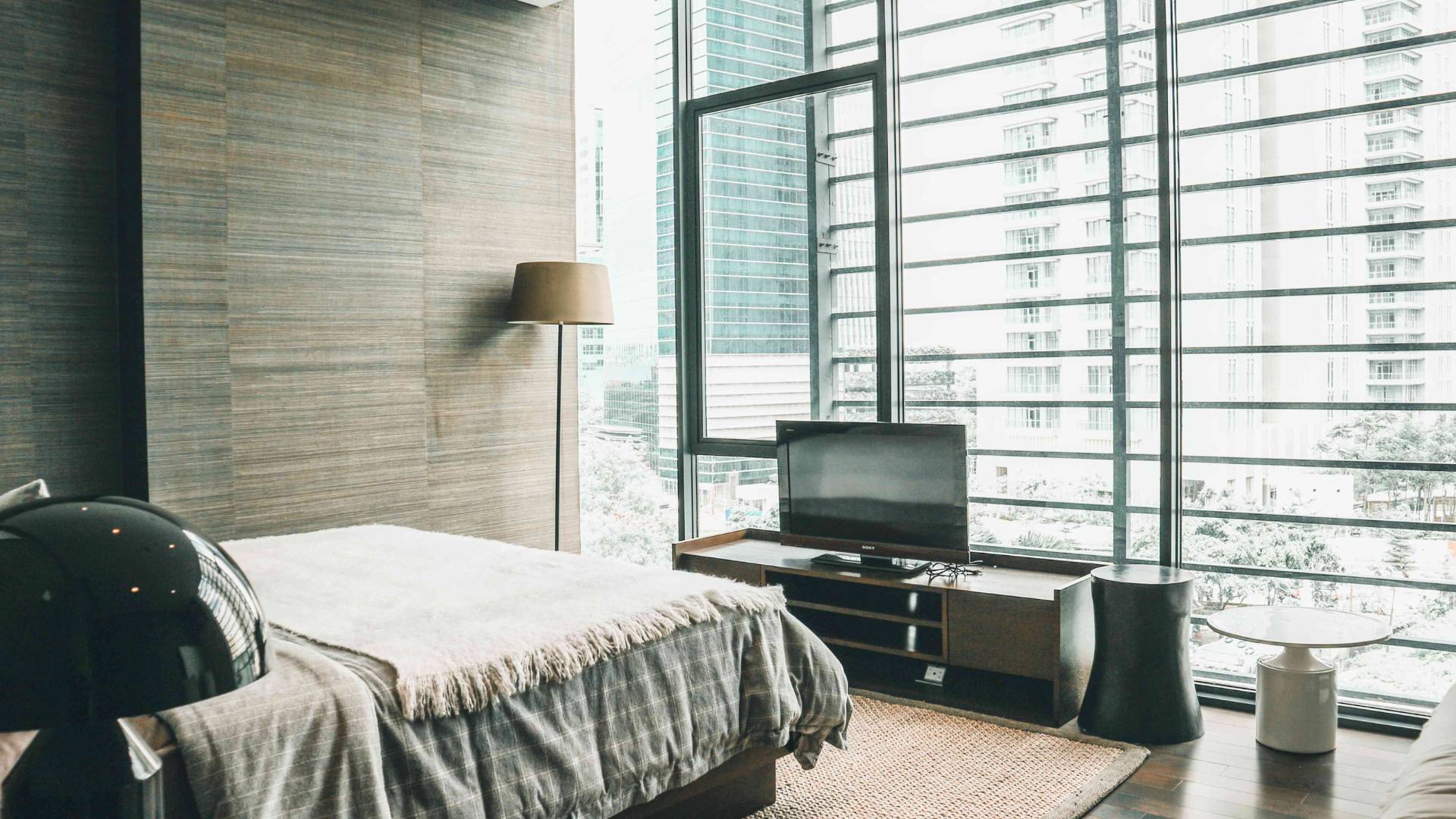 VERDE 0NE-3BR-MASTER BEDROOM