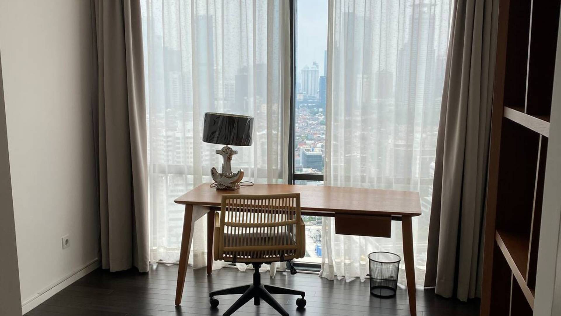 VERDE 0NE-3BR-ROOM OFFICE