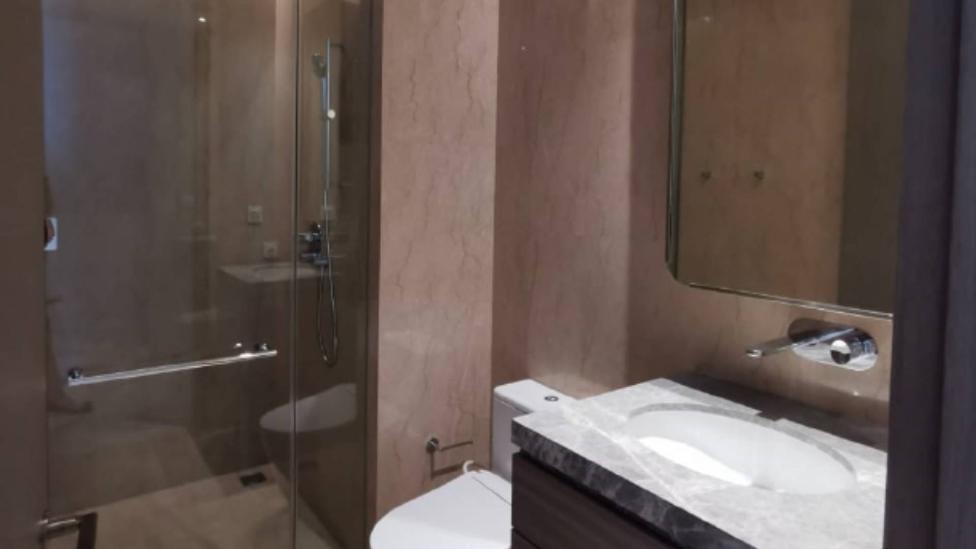 VERDE TWO-TERRAVERDE-2BR-BATHROOM First Class Verde Two 2BR Residence
