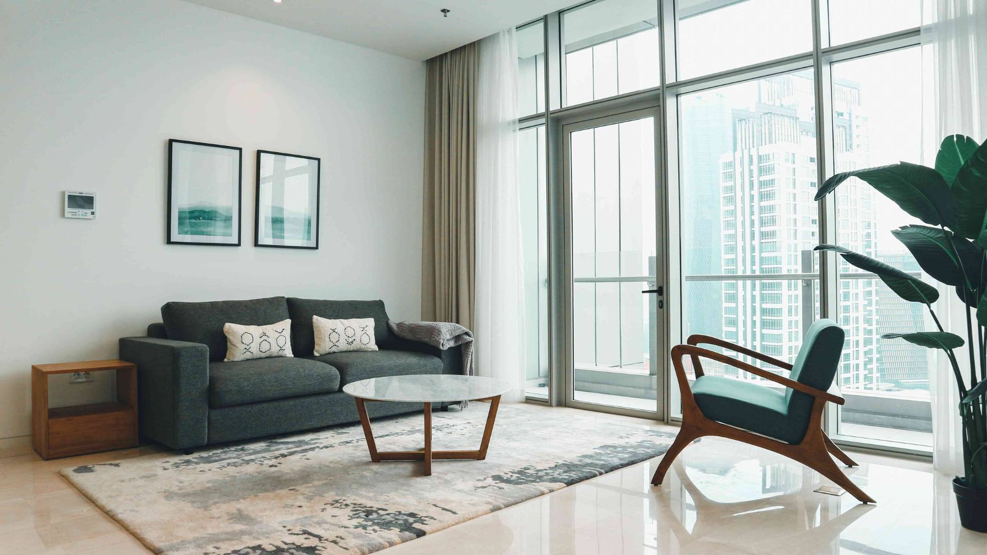 VERDE TWO-TERRAVERDE-3BR-LIVING ROOM WITH BALCON VIEW Elevated Residence Verde Two 3BR