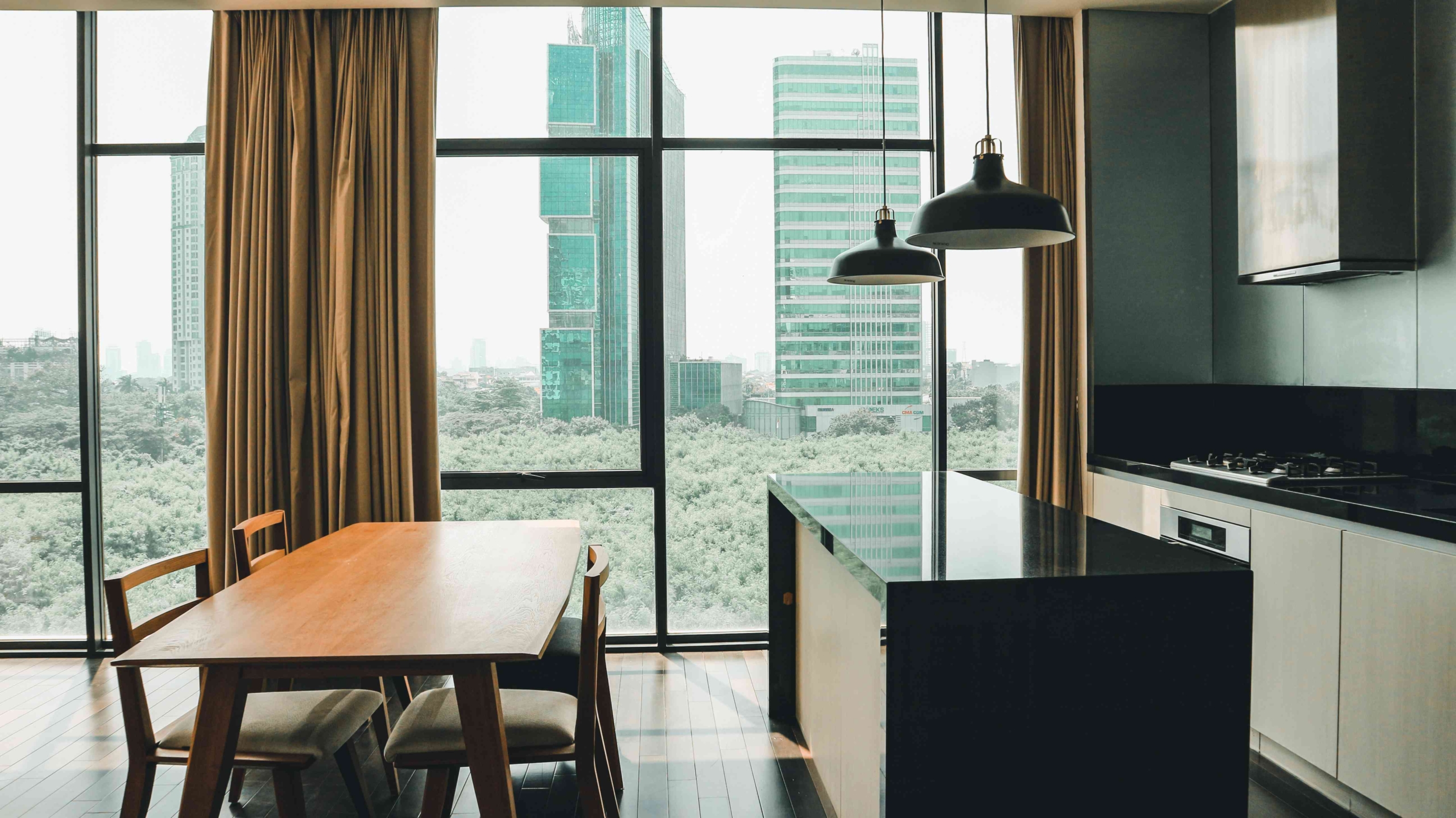 Verde One -3BR – Dining Area and Kitchen