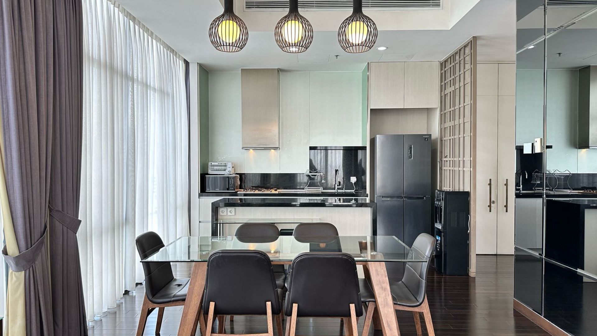 Verdev one – 3BR – Dining ARea and Kitchen Verdev one - 3BR - Dining Area and Kitchen