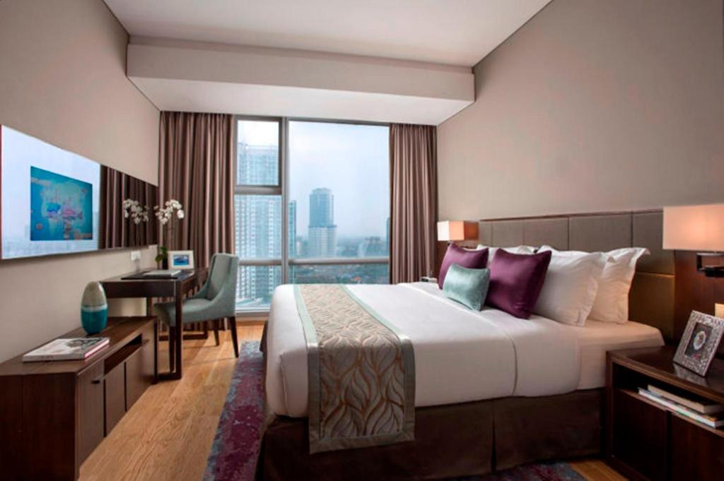 33033159 Ascott Kuningan – Spacious 3BR Serviced Apartment
