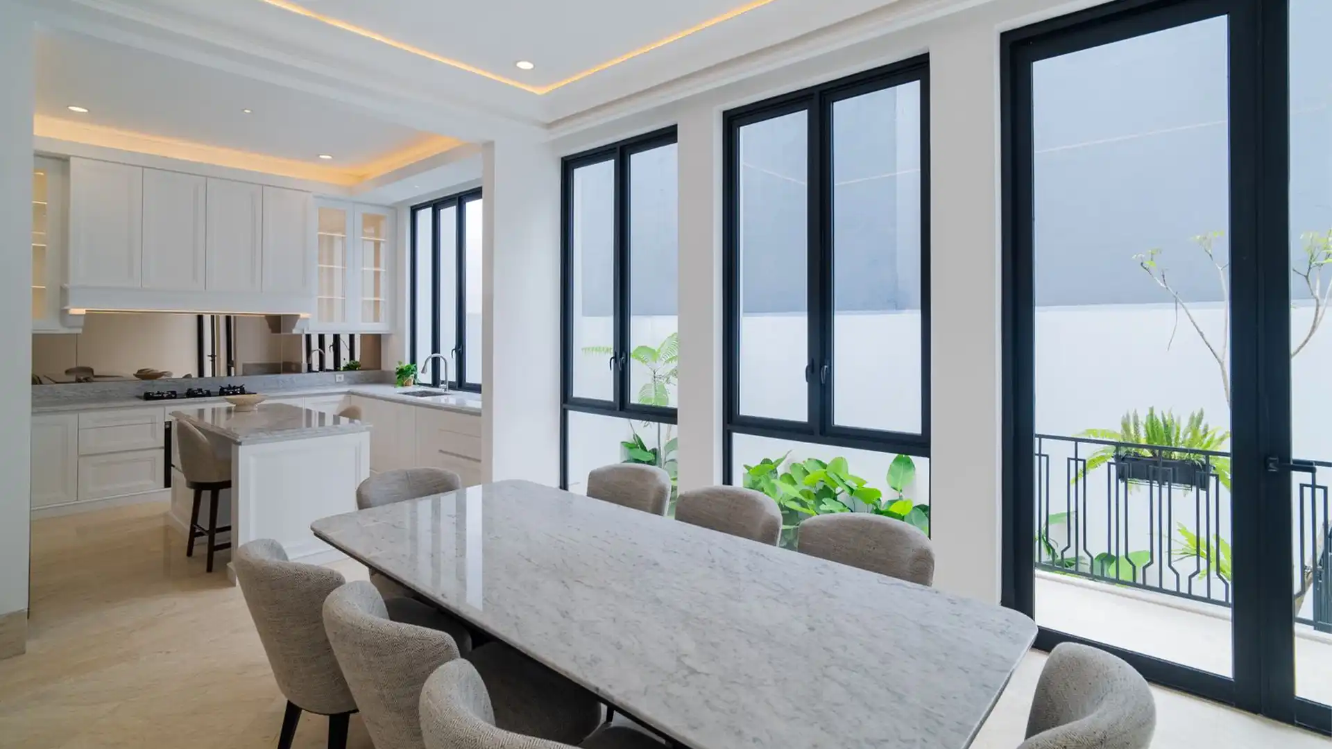 Amari Residence-3BR-Dining & Kitchen Area Famly Friendly 3BR House – Kebayoran Baru