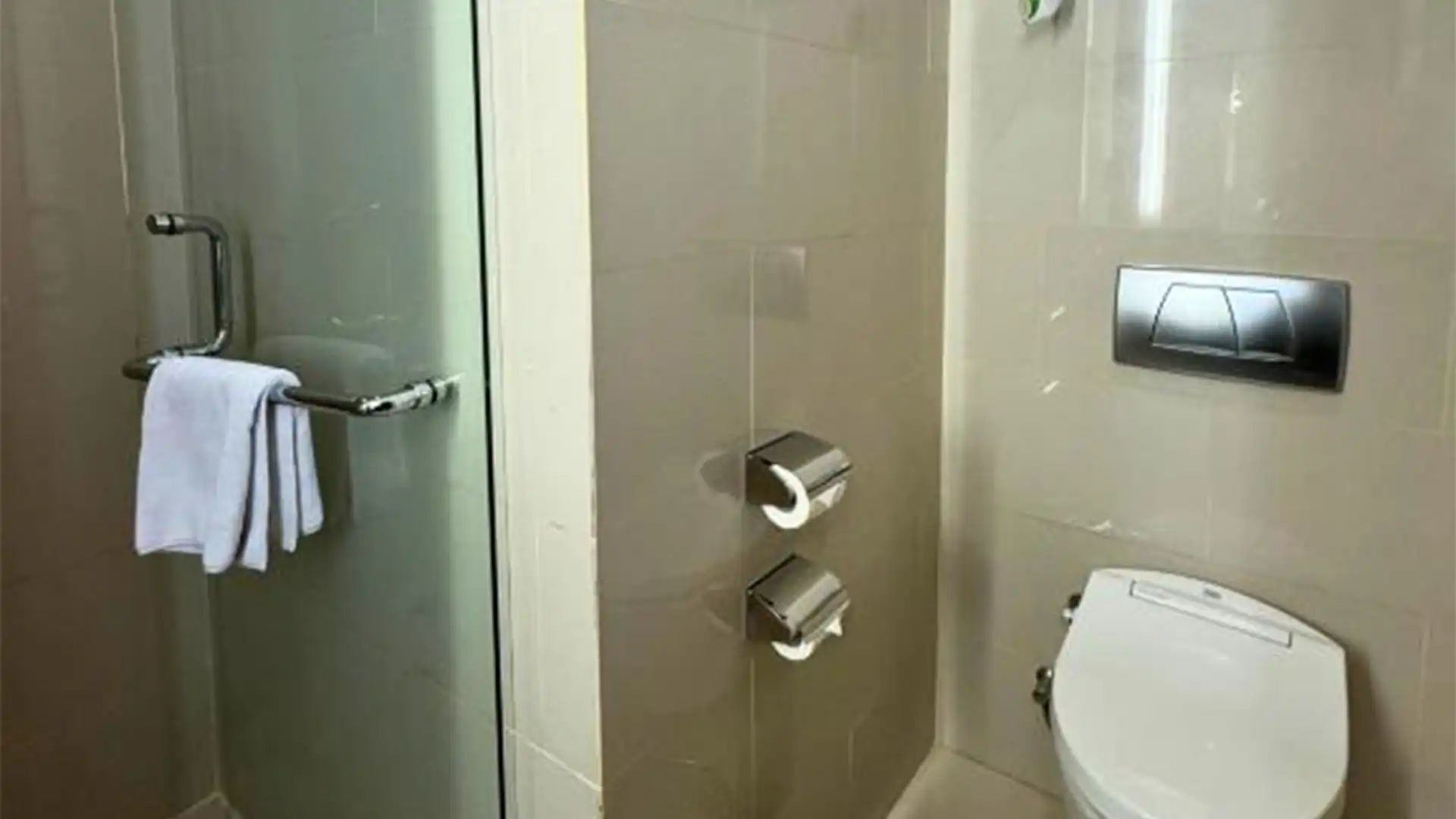 Ascott-2BR-Bathroom Well-Balanced 2BR Serviced Apartment – Ascott Kuningan