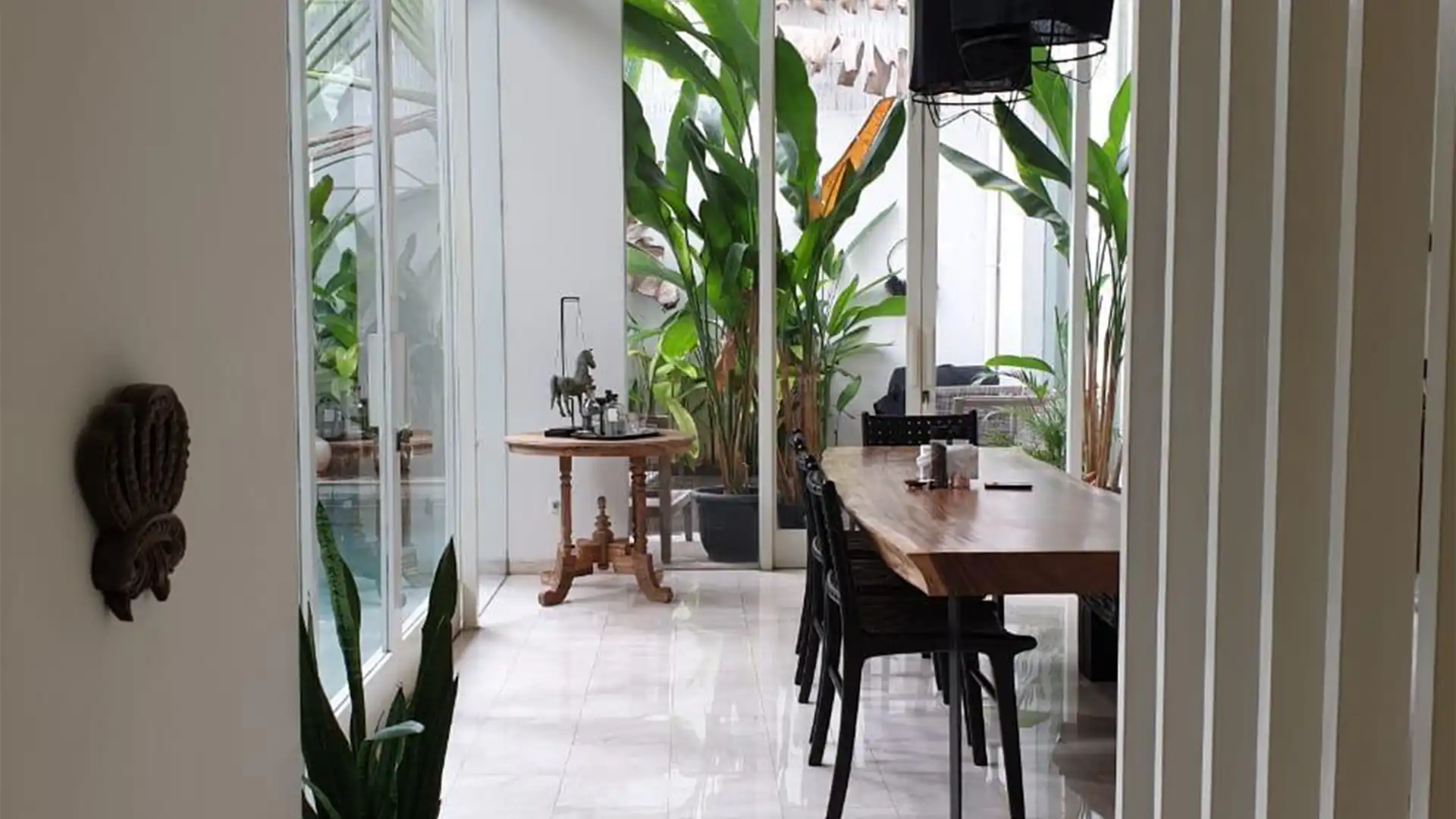 Atmaya Residence-4BR-Dining Area Prestige 4BR Family Home at Cilandak