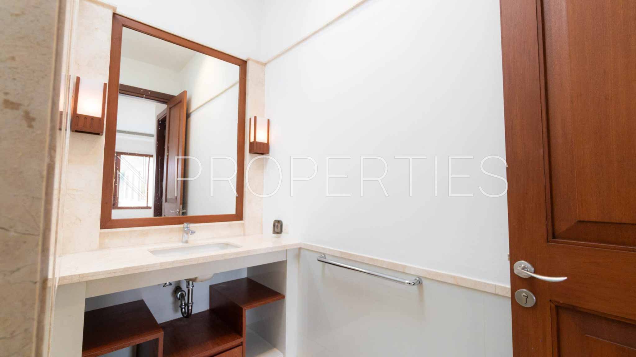 Benda Dalam 69-5BR-Bathroom 1 Large 5BR Compound at Cilandak