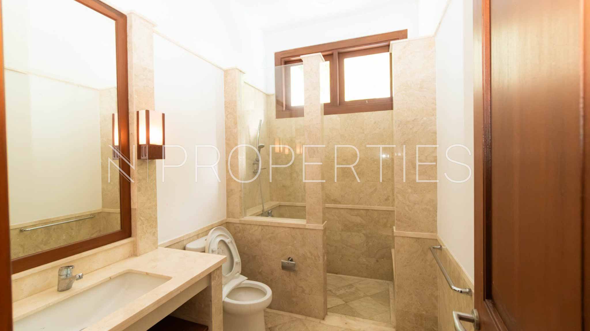 Benda Dalam 69-5BR-Bathroom 4 Large 5BR Compound at Cilandak