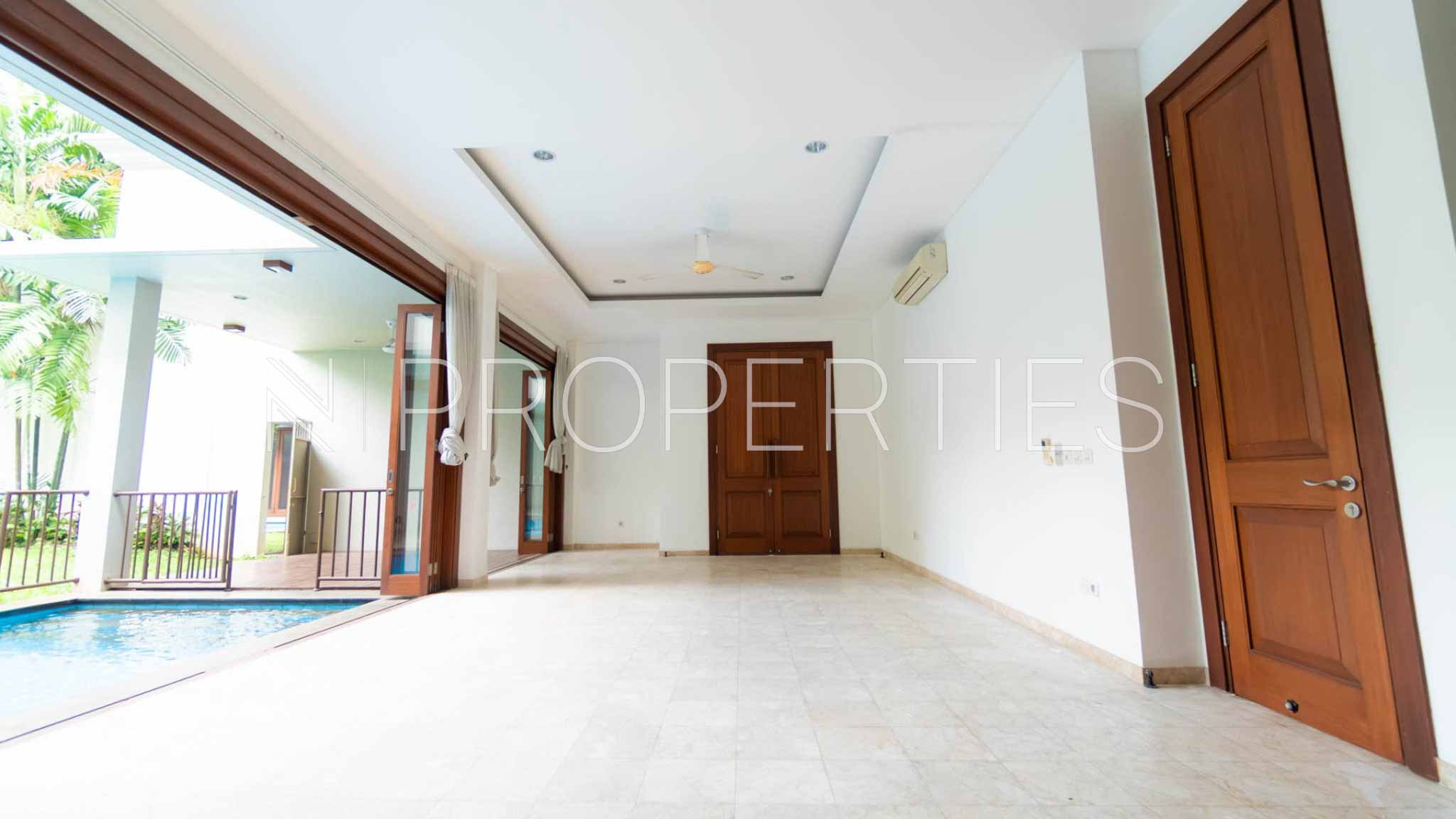 Benda Dalam 69-5BR-Living Area from Kitchen Area Large 5BR Compound at Cilandak