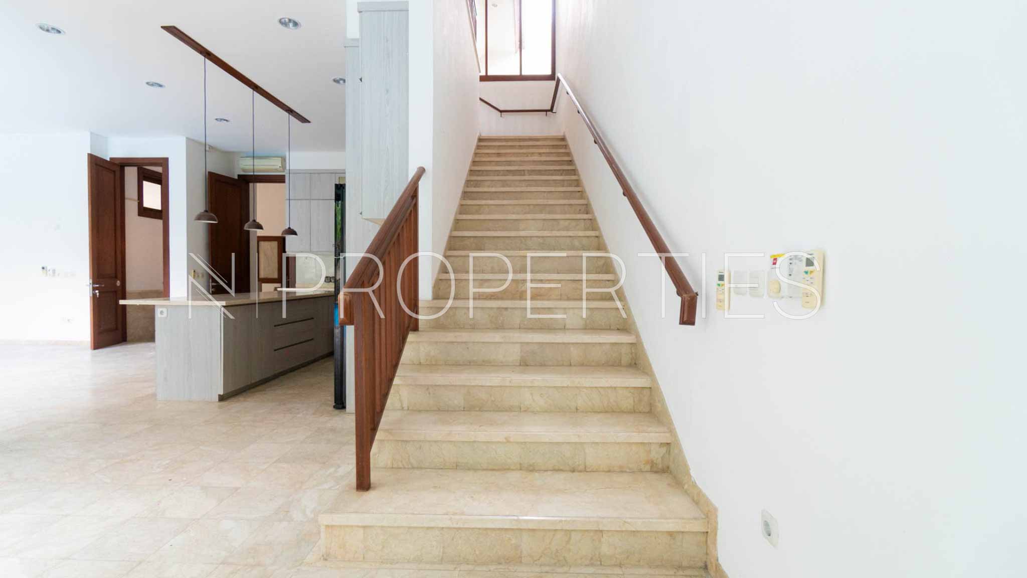 Benda Dalam 69-5BR-Stairs Large 5BR Compound at Cilandak