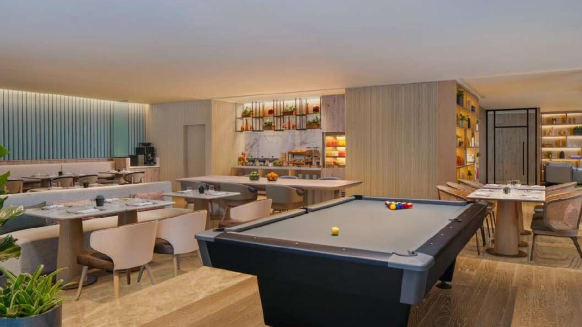 Billiard PARKROYAL – Compact 1BR Serviced Suite