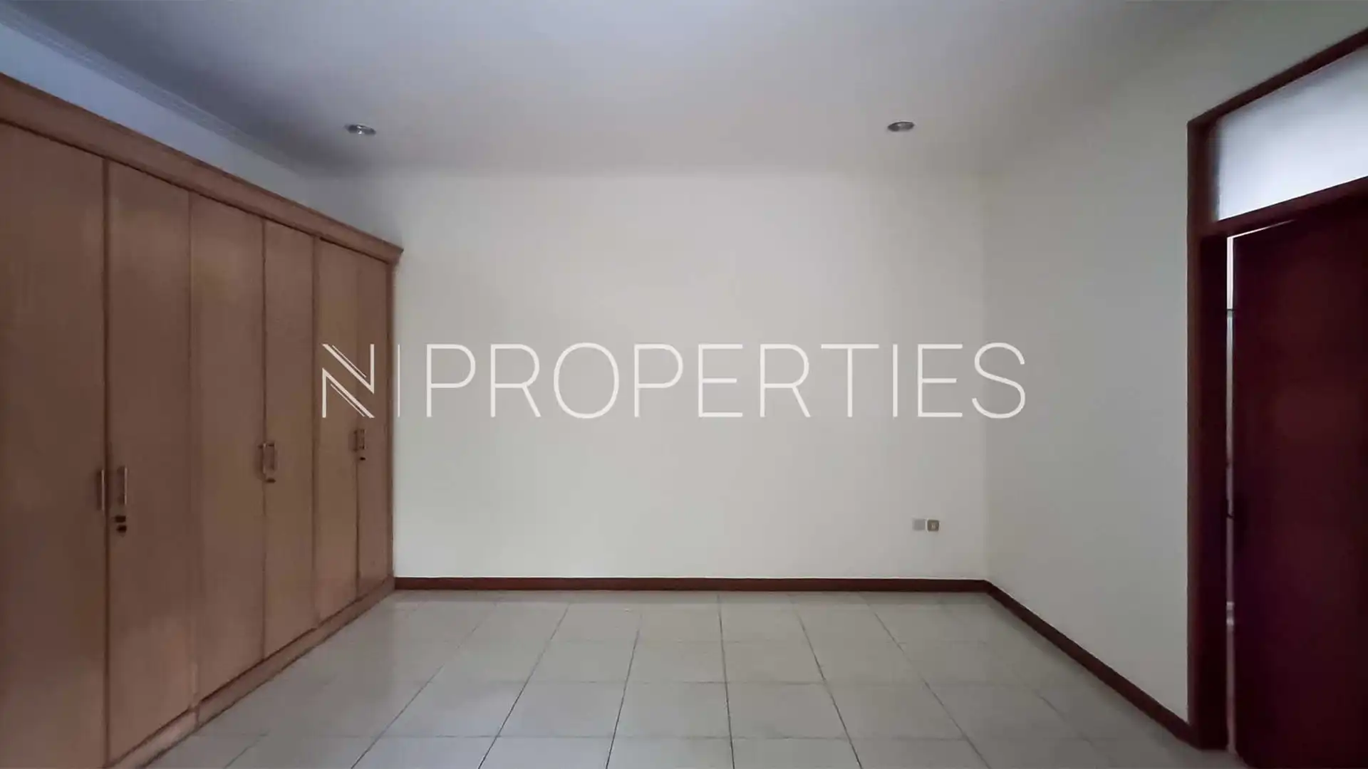 Bungur no.18-5BR-Bedroom 3 Expansive 5BR Family House at Kemang