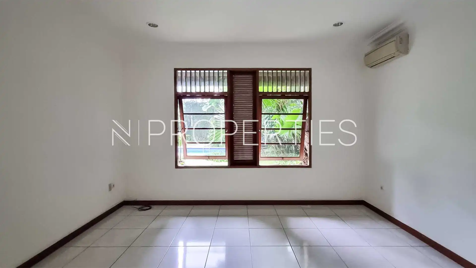 Bungur no.18-5BR-Bedroom 5(1) Expansive 5BR Family House at Kemang