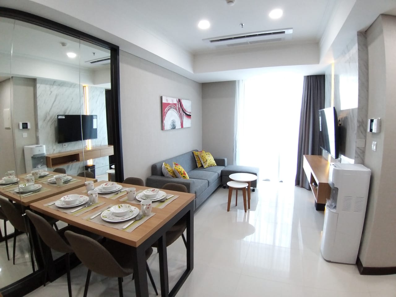 Casa Grande-2BR-Dining Area with Living Room