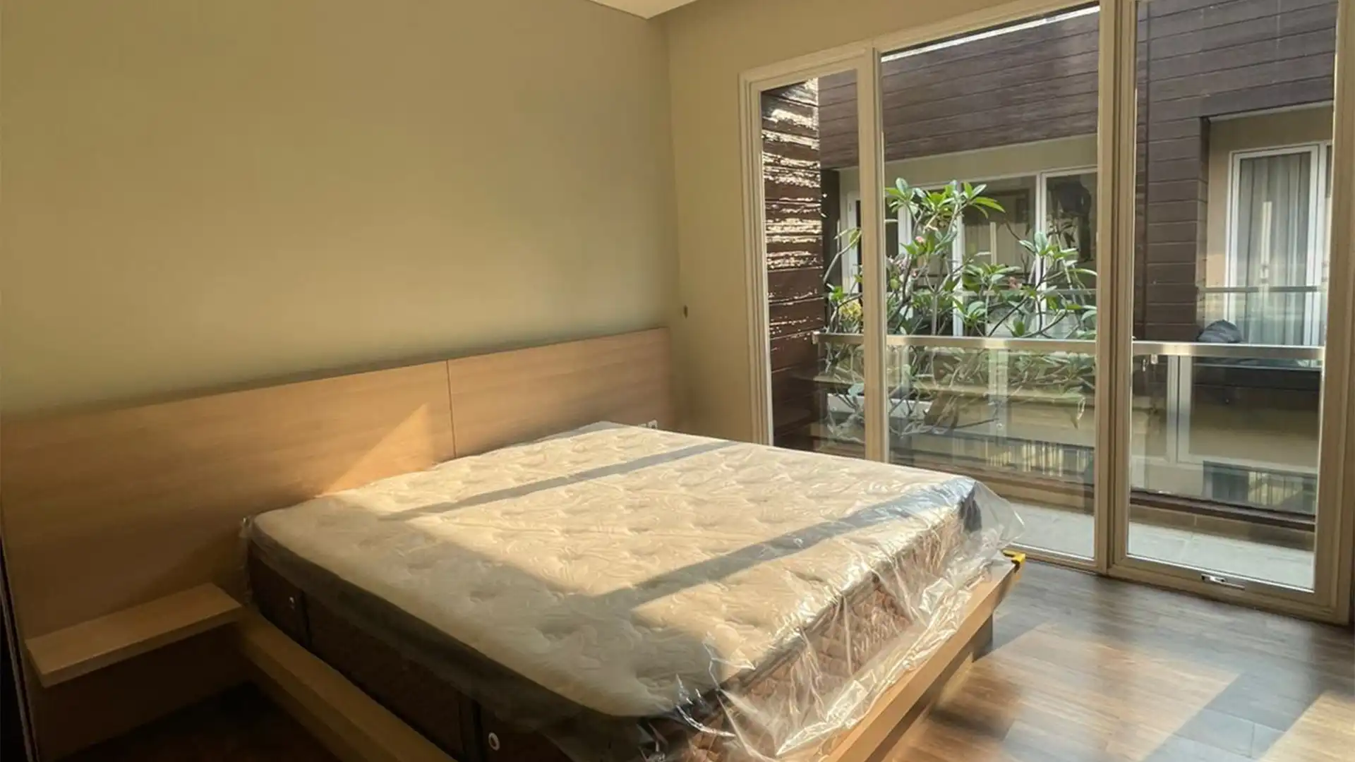 Modern Style 3BR House at Kemang