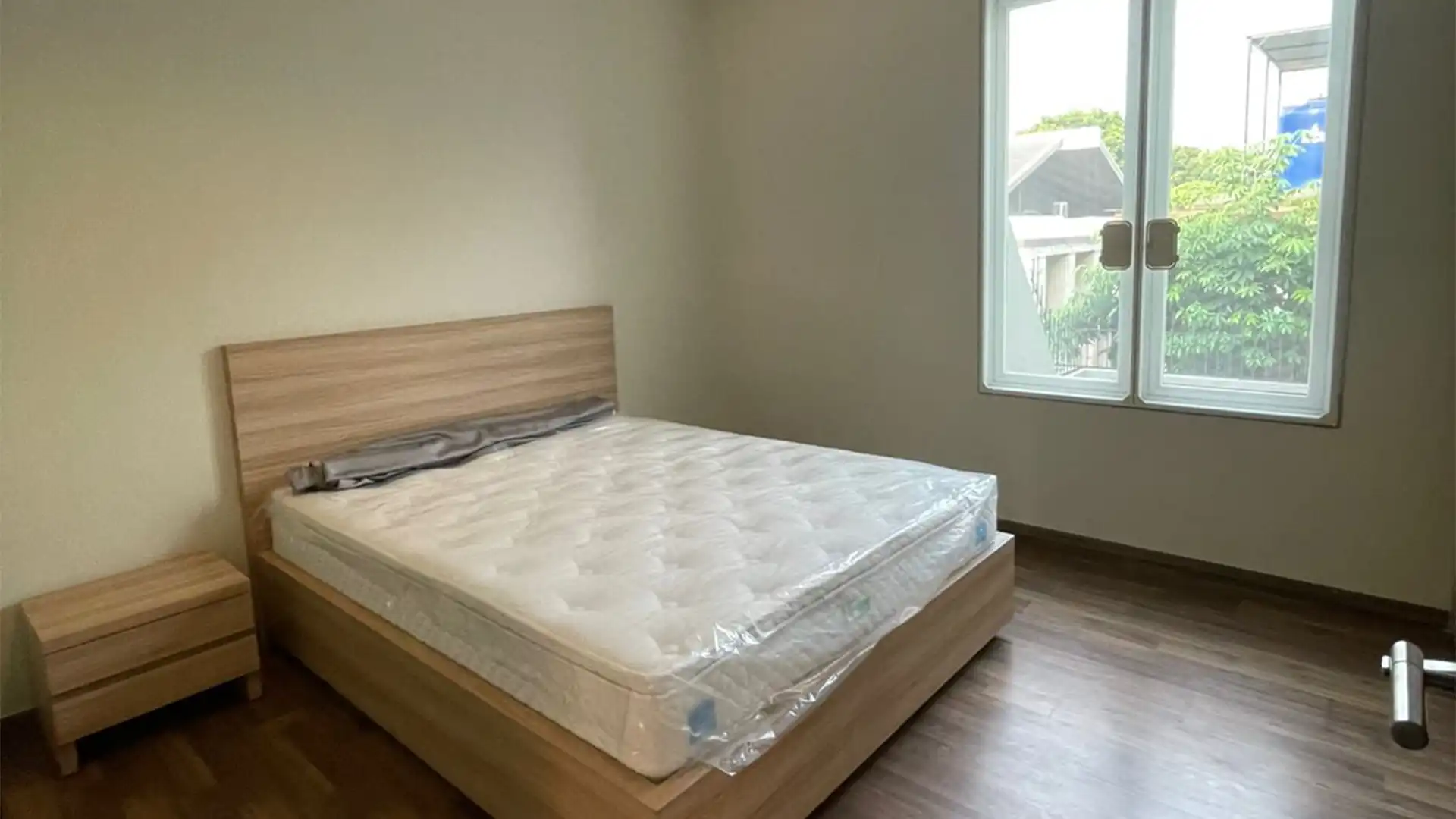 Modern Style 3BR House at Kemang