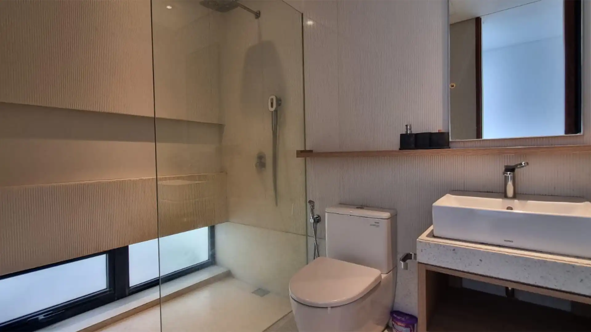 Well-Balanced 3BR Family House at Cilandak