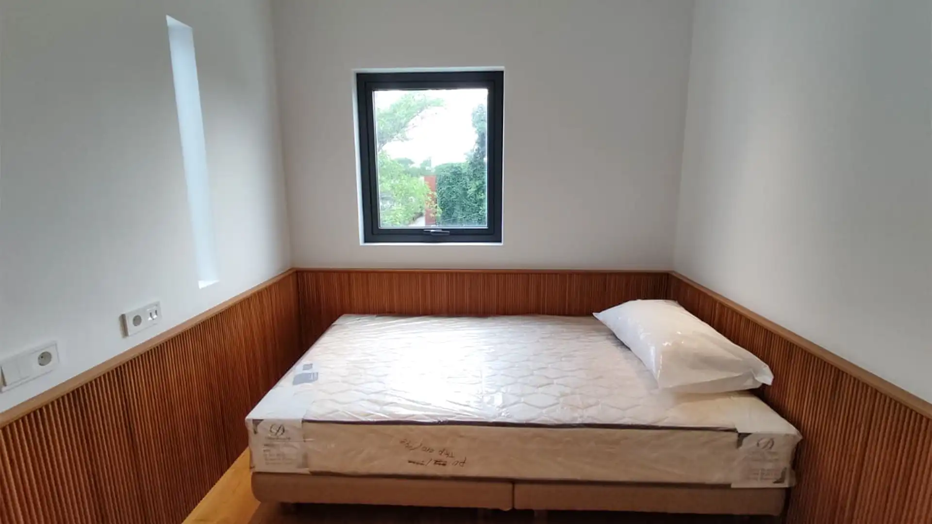 Comfortable 3BR Family Home at Cilandak