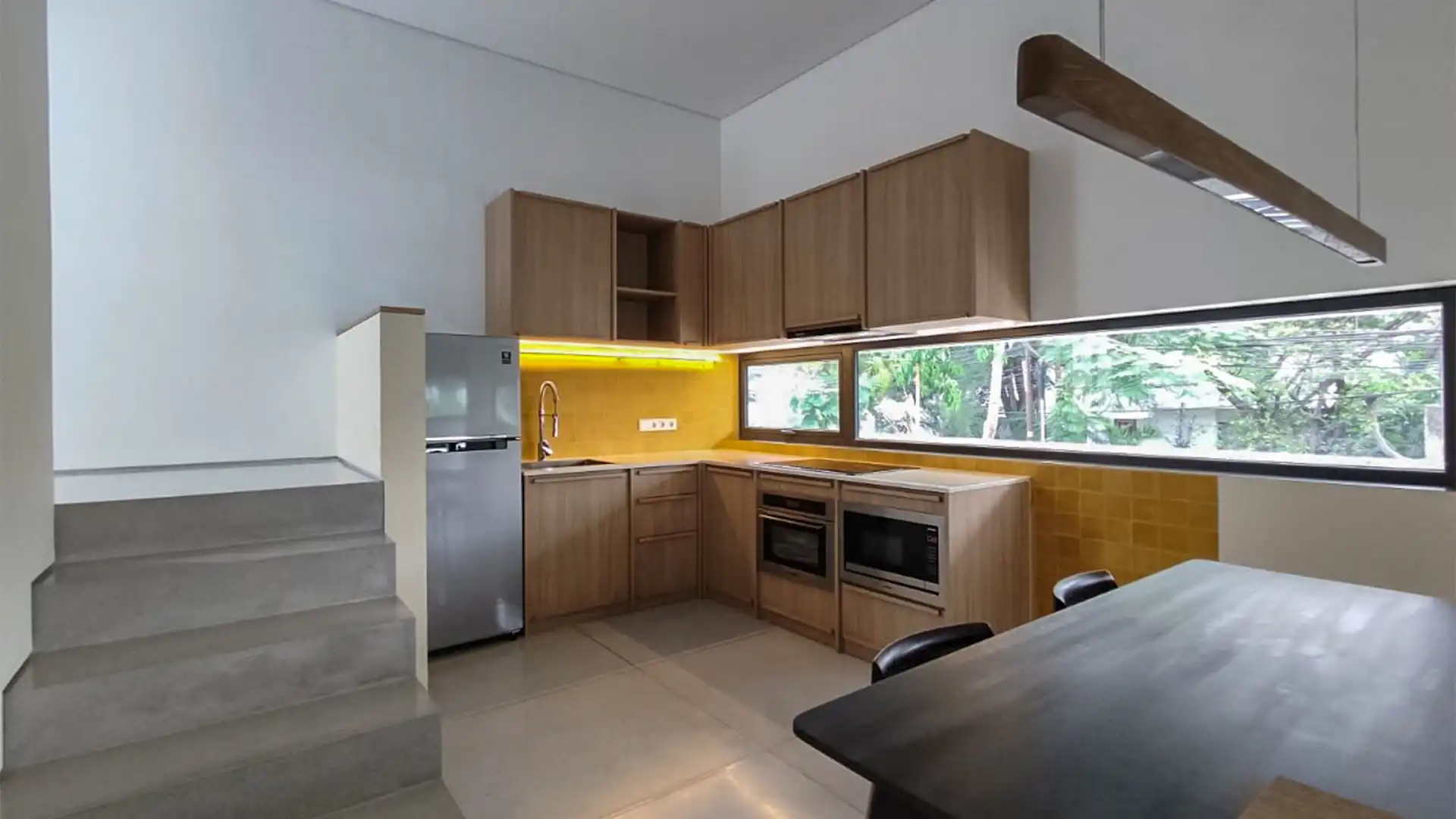 Comfortable 3BR Family Home at Cilandak