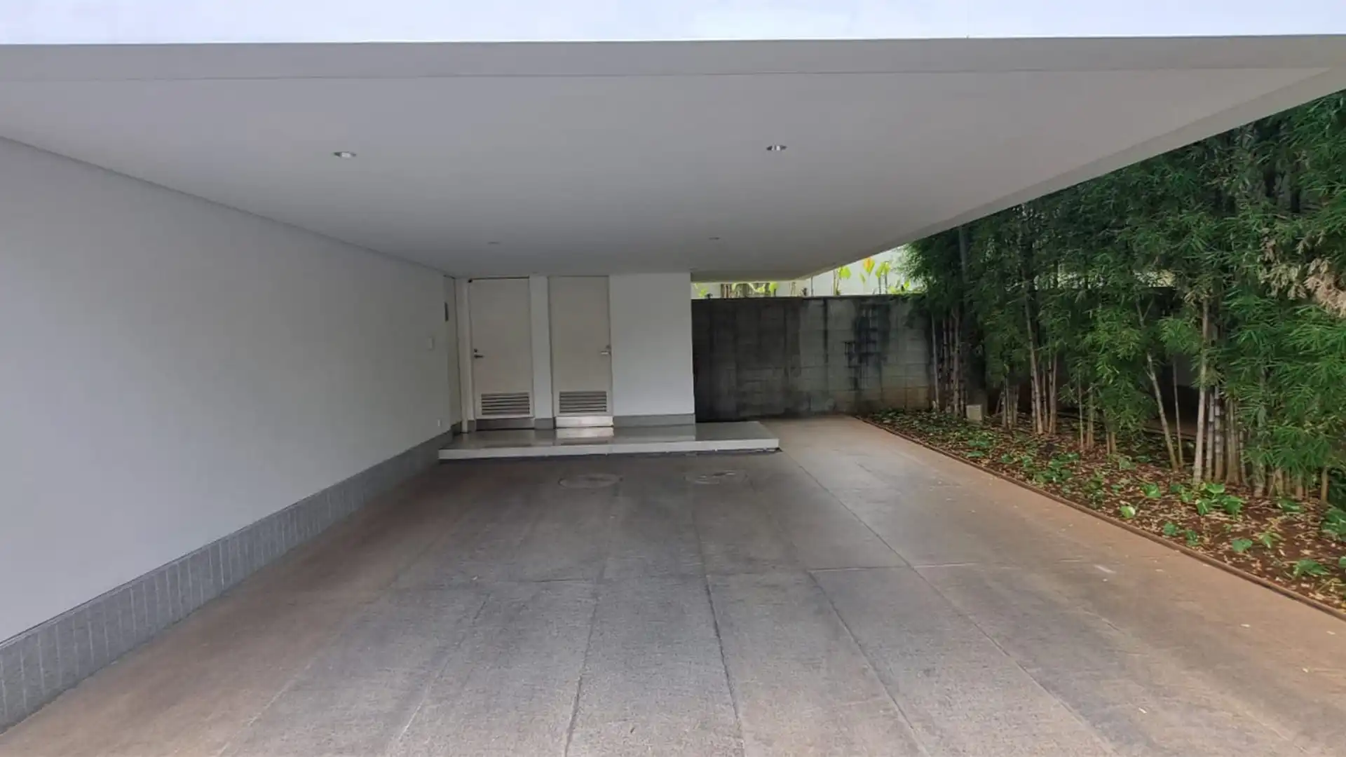Well-Balanced 3BR Family House at Cilandak