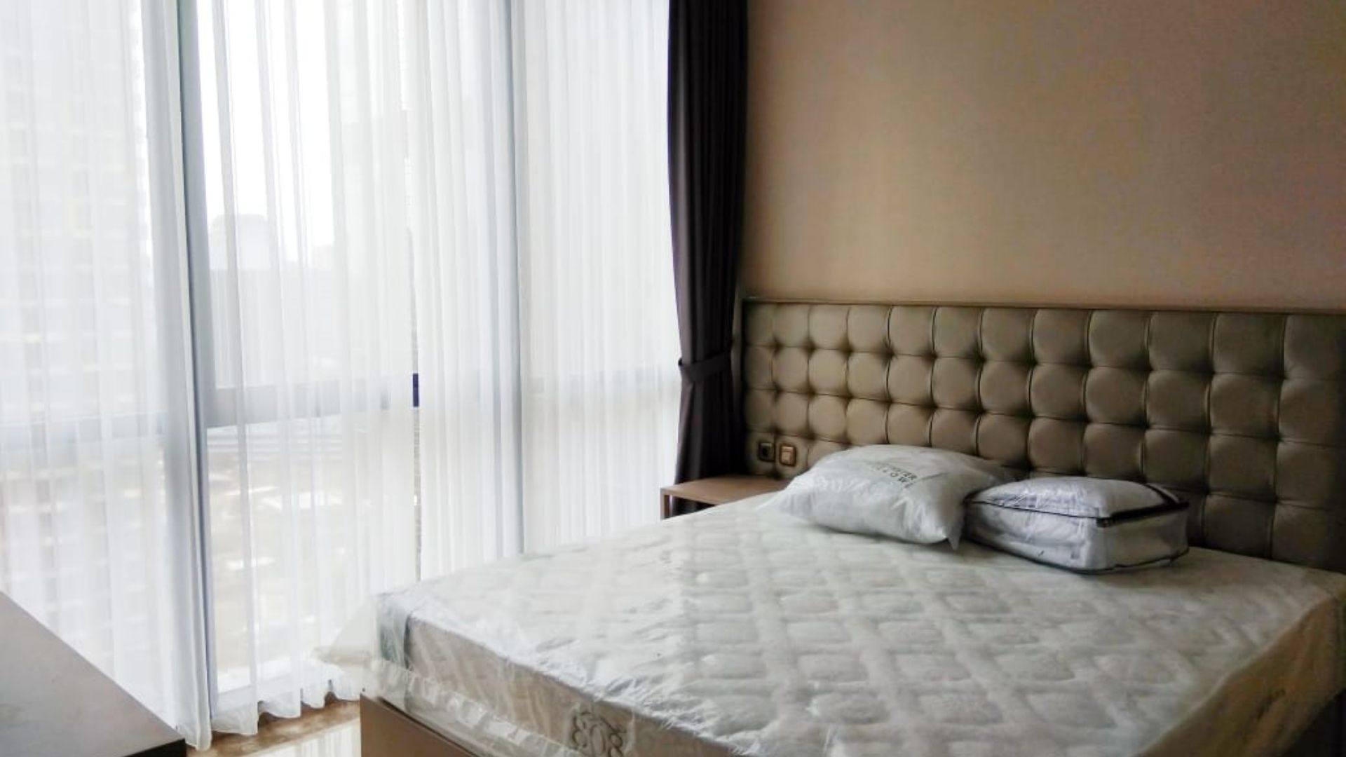 District 8-2BR-Cozy and Spacious Bedroom District 8 – Well-Proportioned 2BR
