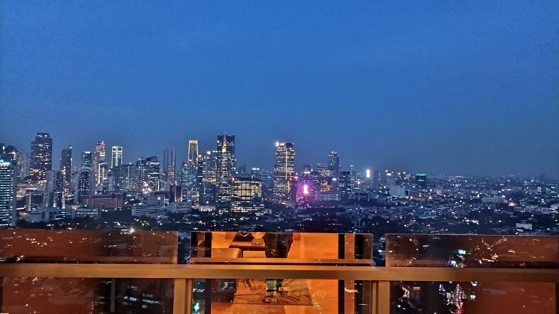 District 8-2BR-Mesmerizing City View from Balcon Contemporary 2BR Apartment at District 8
