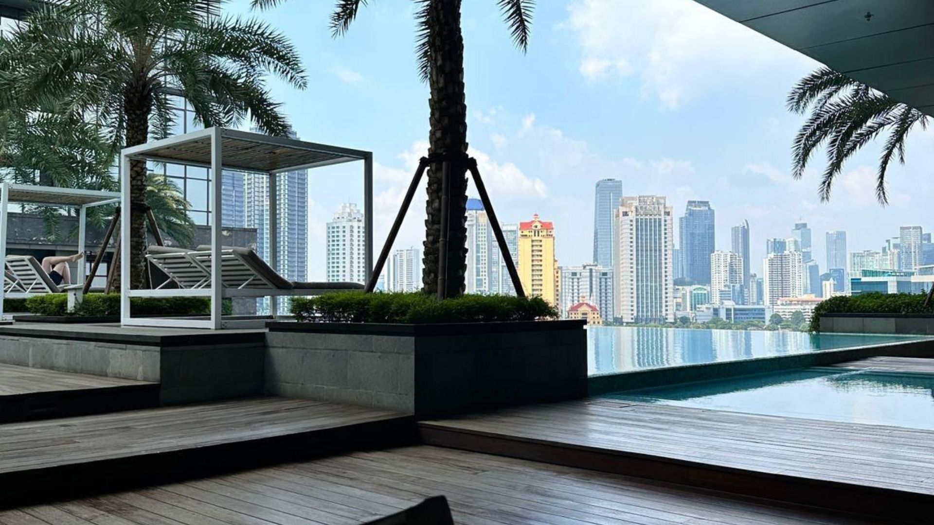 District 8-2BR-Swimming Pool District 8-2BR-Swimming Pool