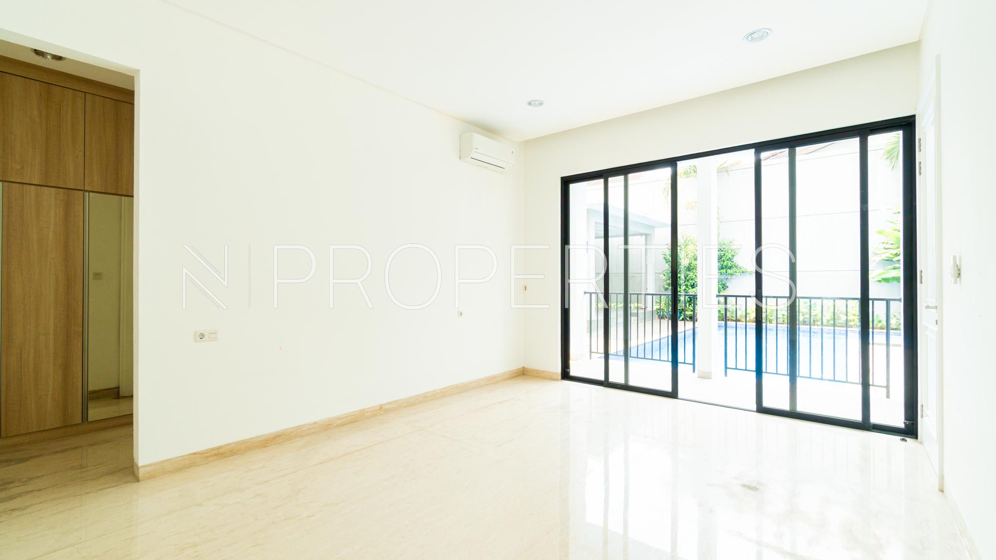 Grand 5BR Private Residence at Cilandak