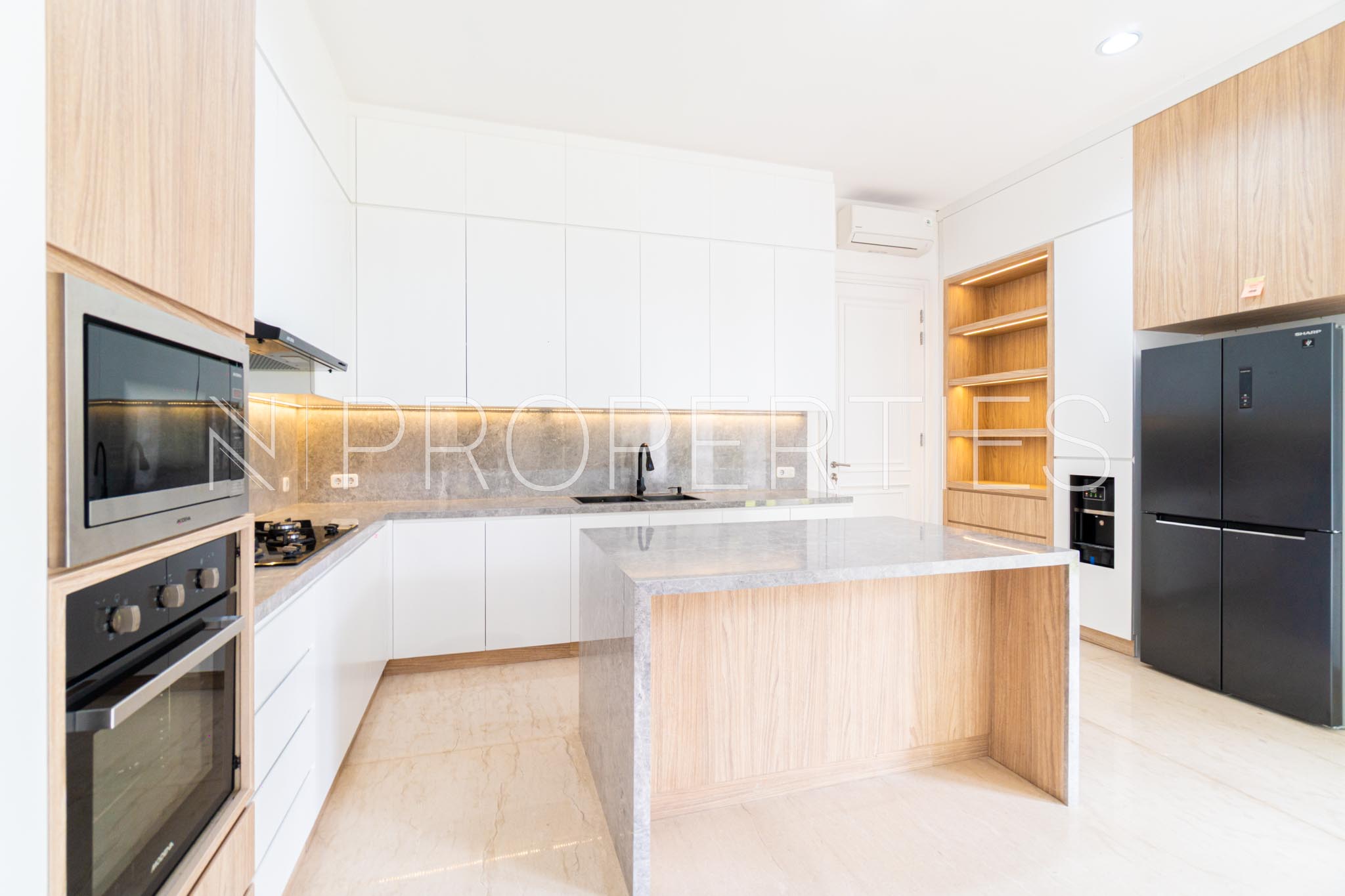 Grand 5BR Private Residence at Cilandak