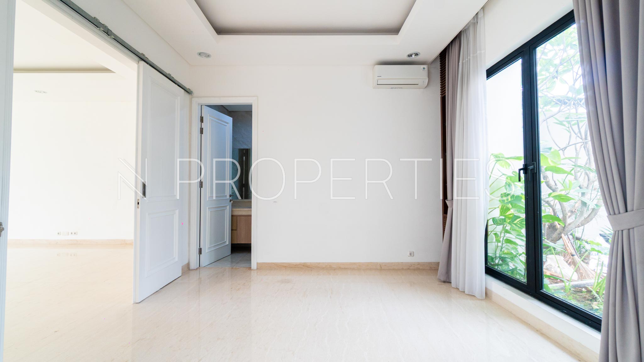 Grand 5BR Private Residence at Cilandak