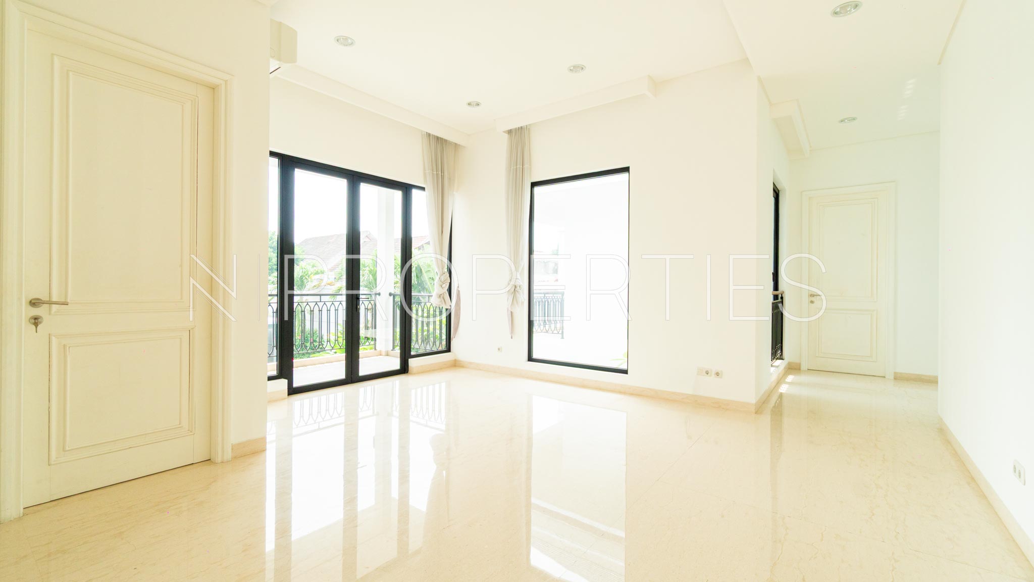 Grand 5BR Private Residence at Cilandak