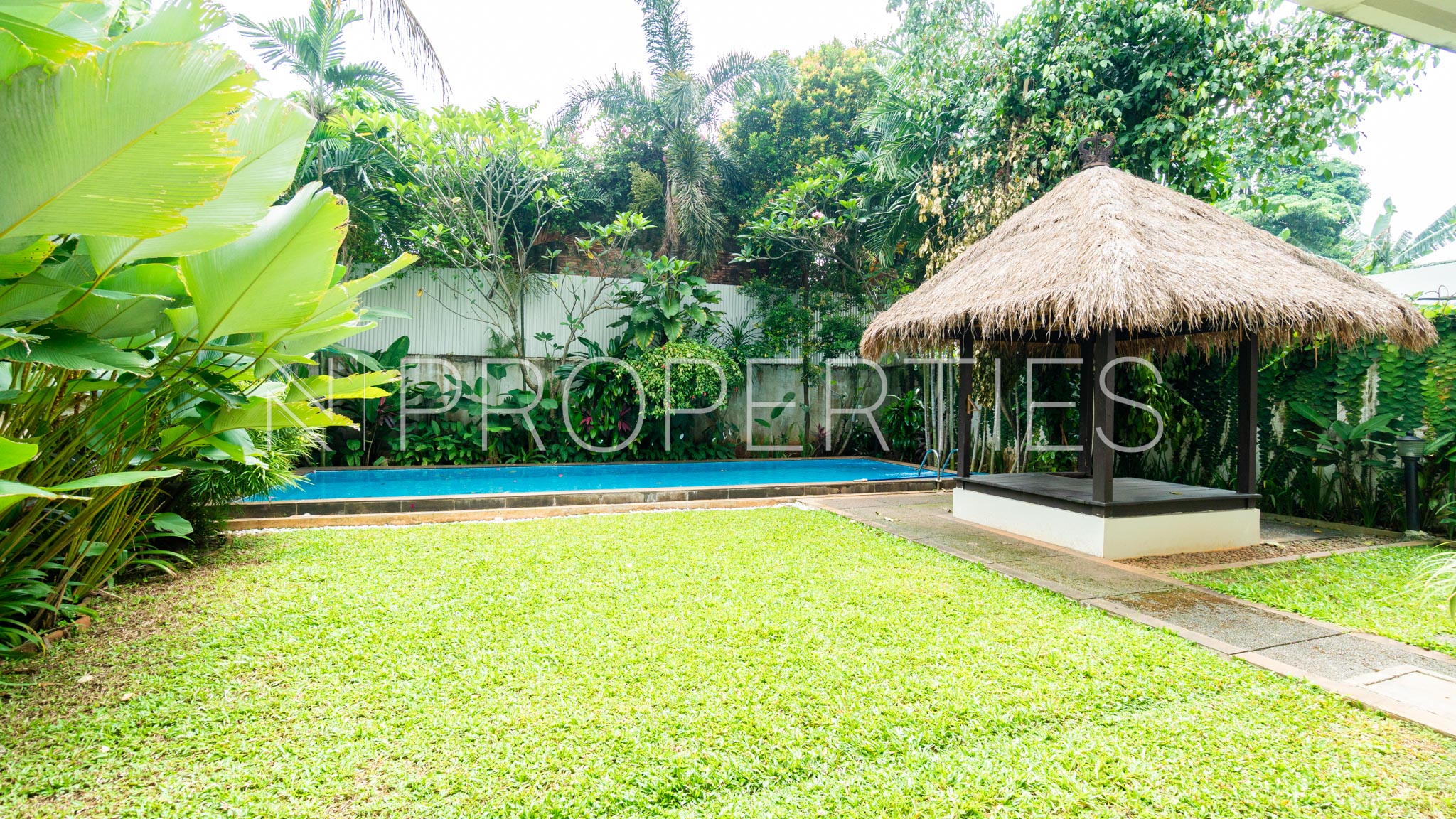 KEMANG V NO.18-5BR-Backyard & Swimming Pool (2)