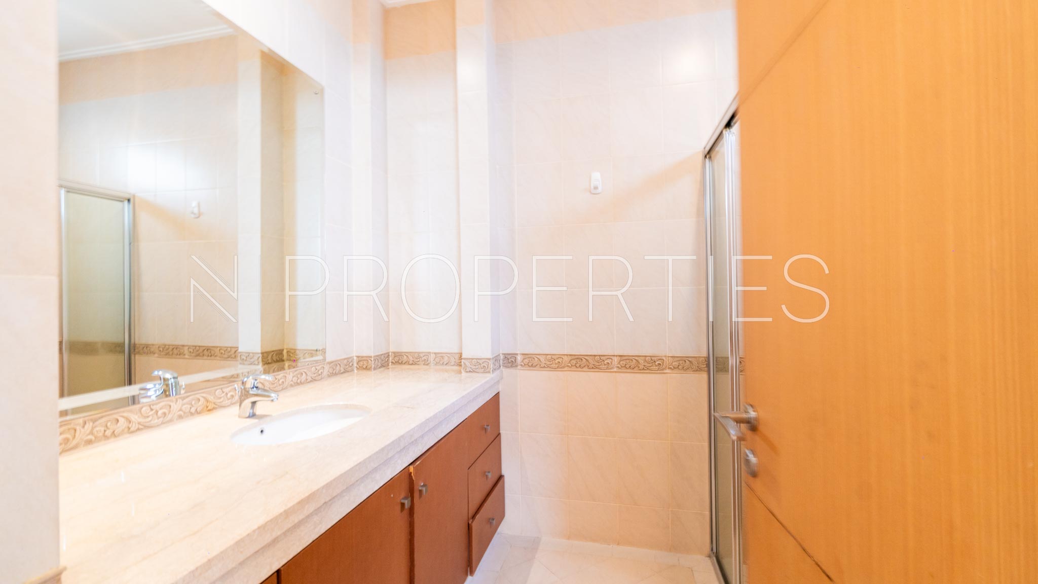 Expansive 5BR House at Kemang
