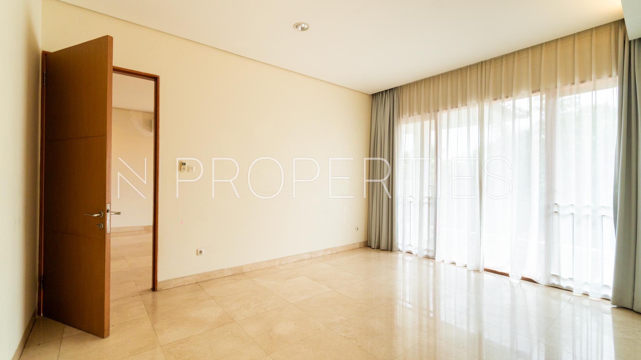 Expansive 5BR House at Kemang
