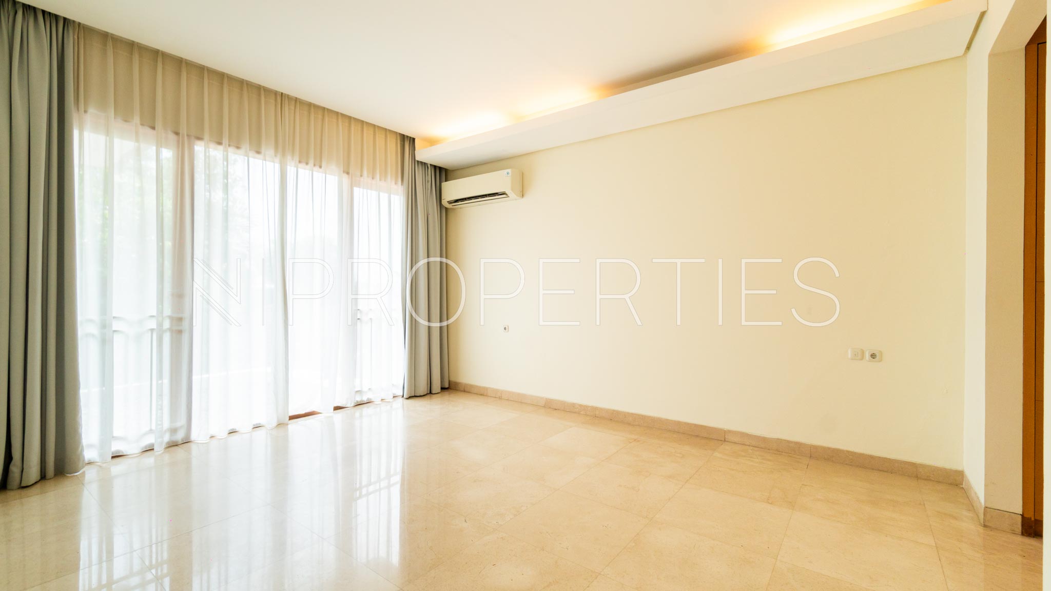 Expansive 5BR House at Kemang
