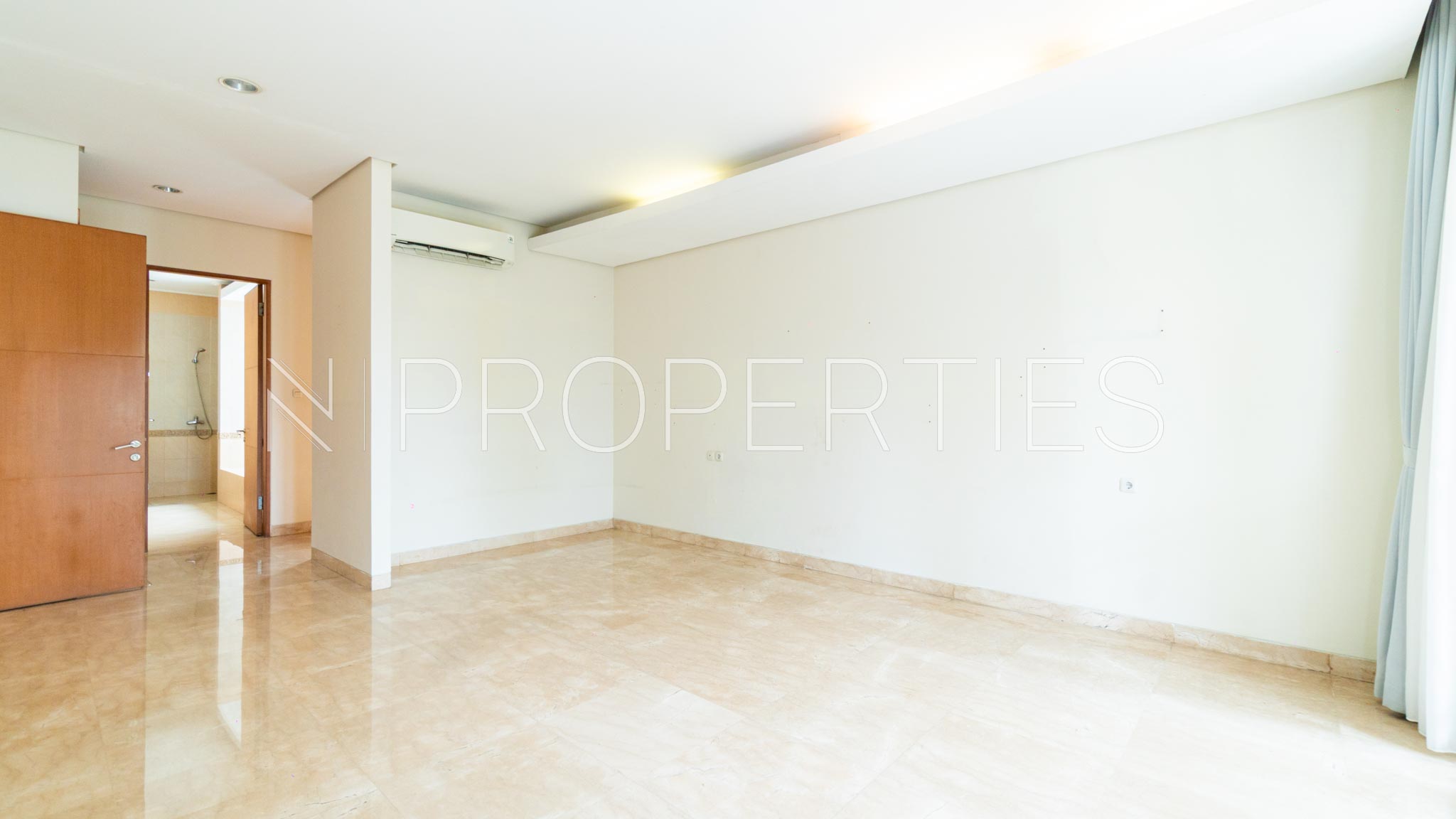 Expansive 5BR House at Kemang