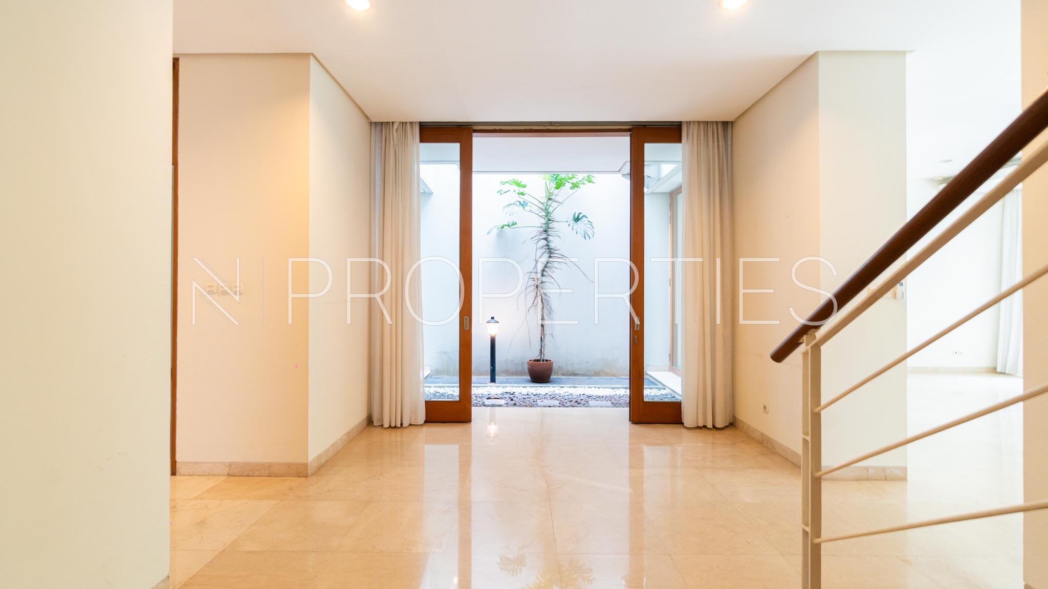 Expansive 5BR House at Kemang