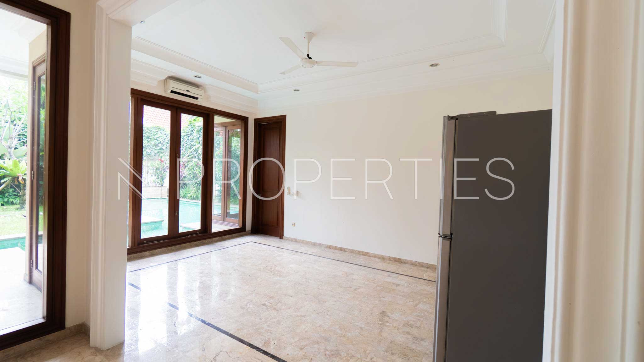 Kecapi 8-4BR-Dining Area Spacious 4BR Compound – Kecapi 8 Pejaten