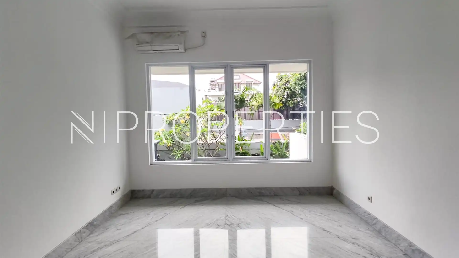 Spacious 4BR Family House – Kemang Selatan