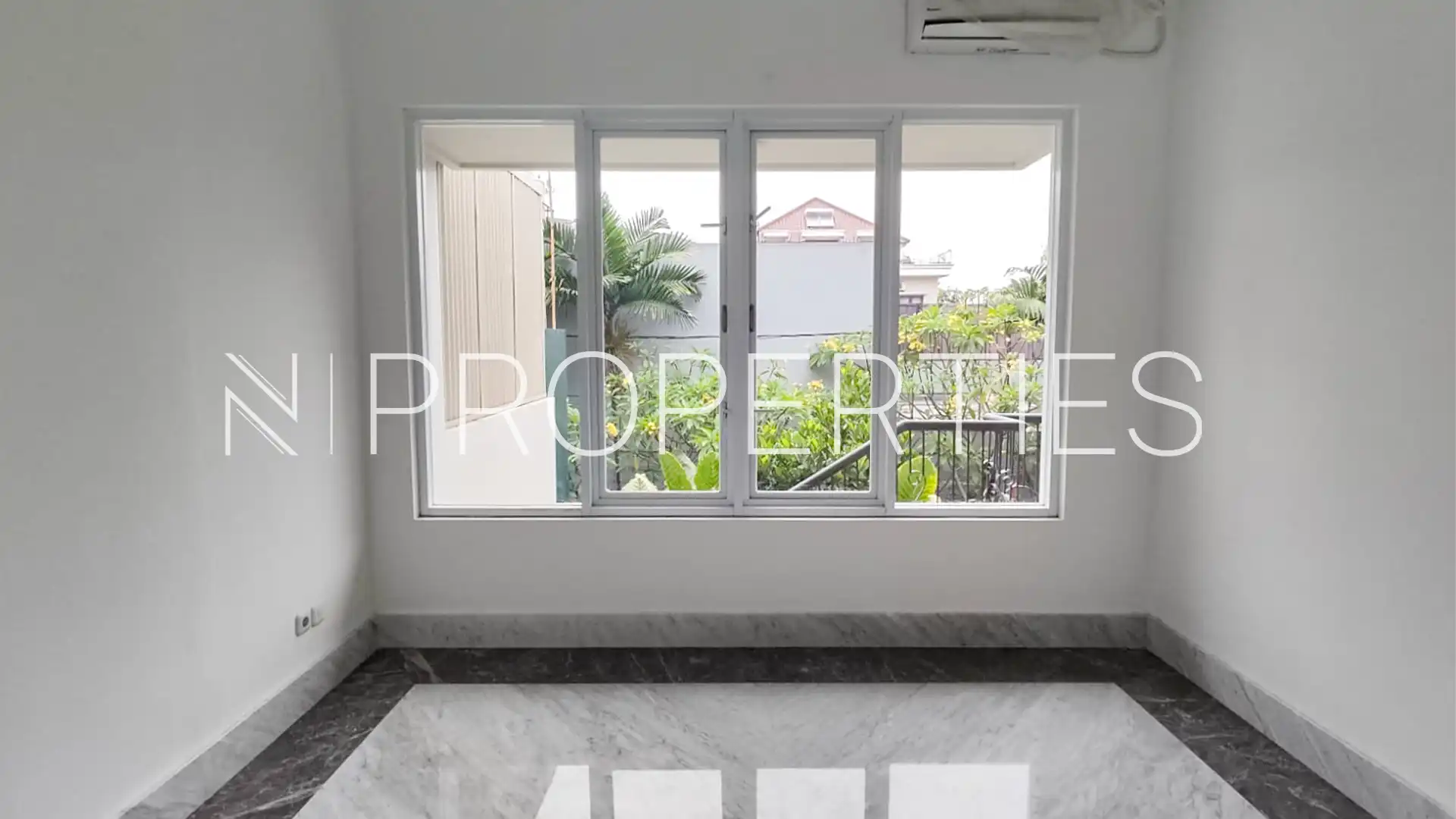 Spacious 4BR Family House – Kemang Selatan