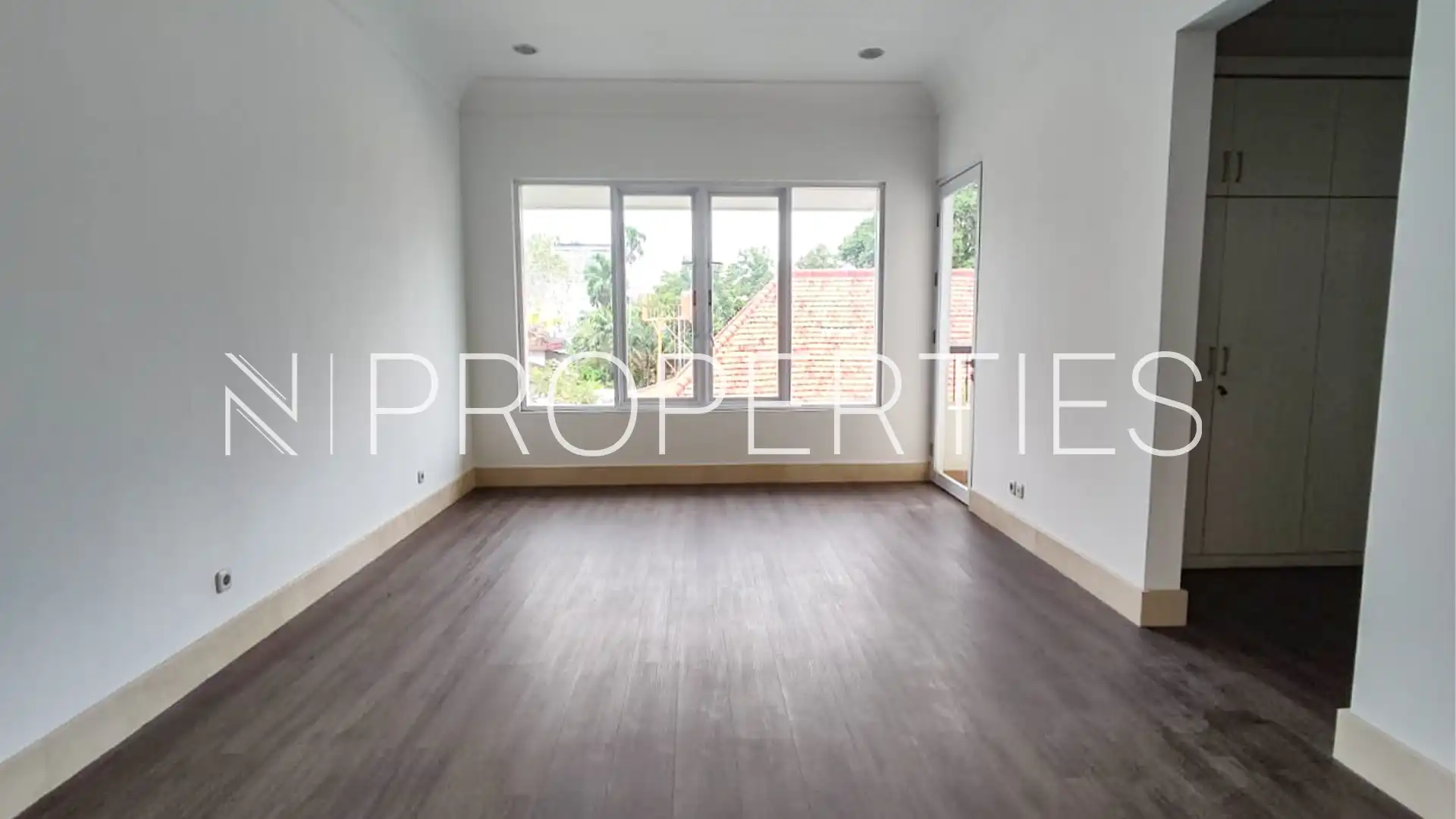 Spacious 4BR Family House – Kemang Selatan