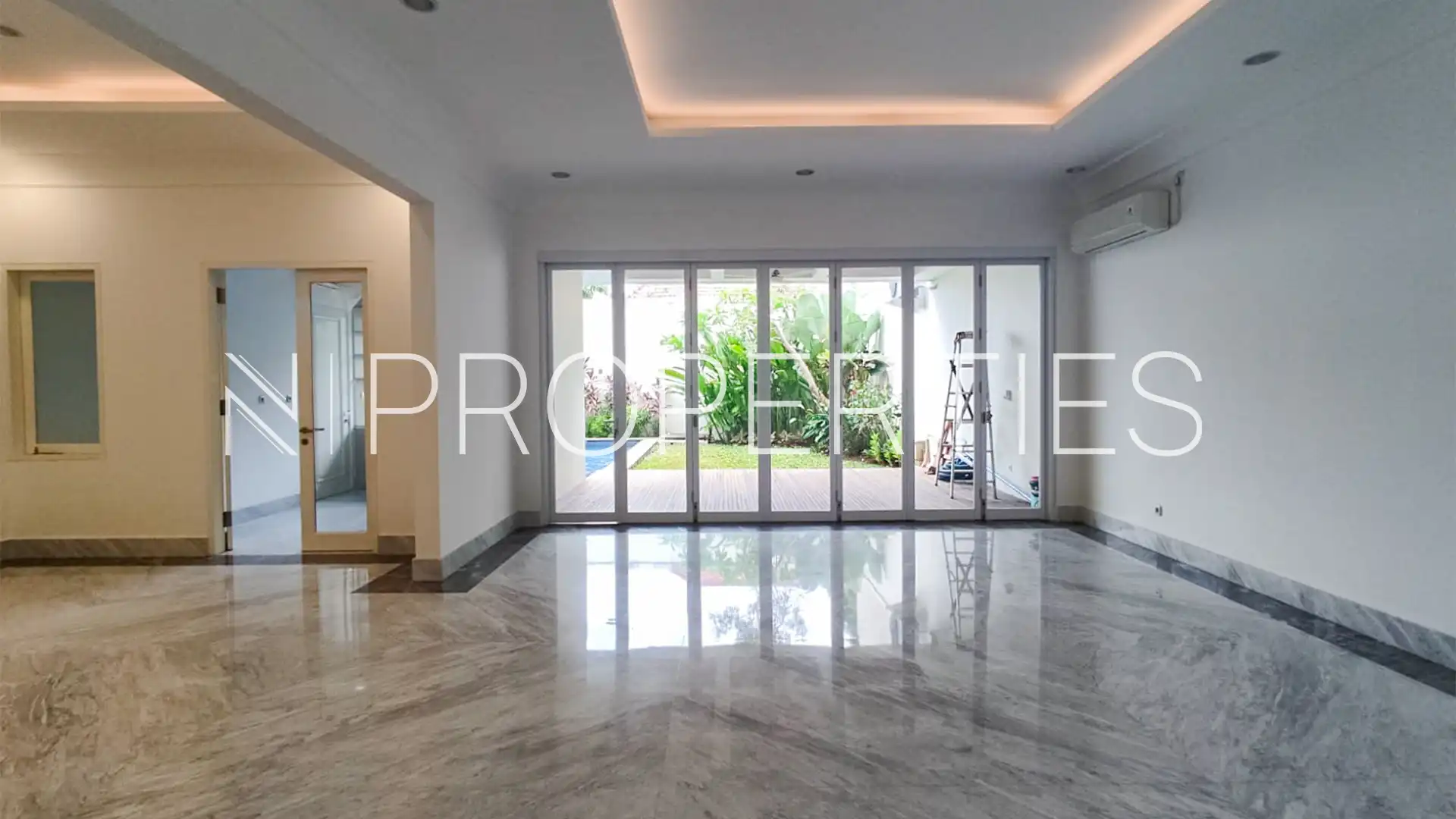 Spacious 4BR Family House – Kemang Selatan
