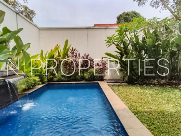Spacious 4BR Family House – Kemang Selatan